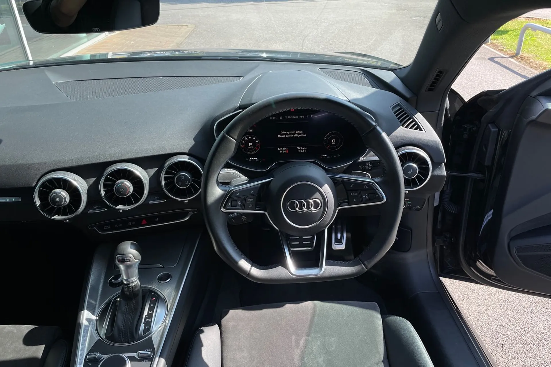 Audi TT thumbnail image number 33
