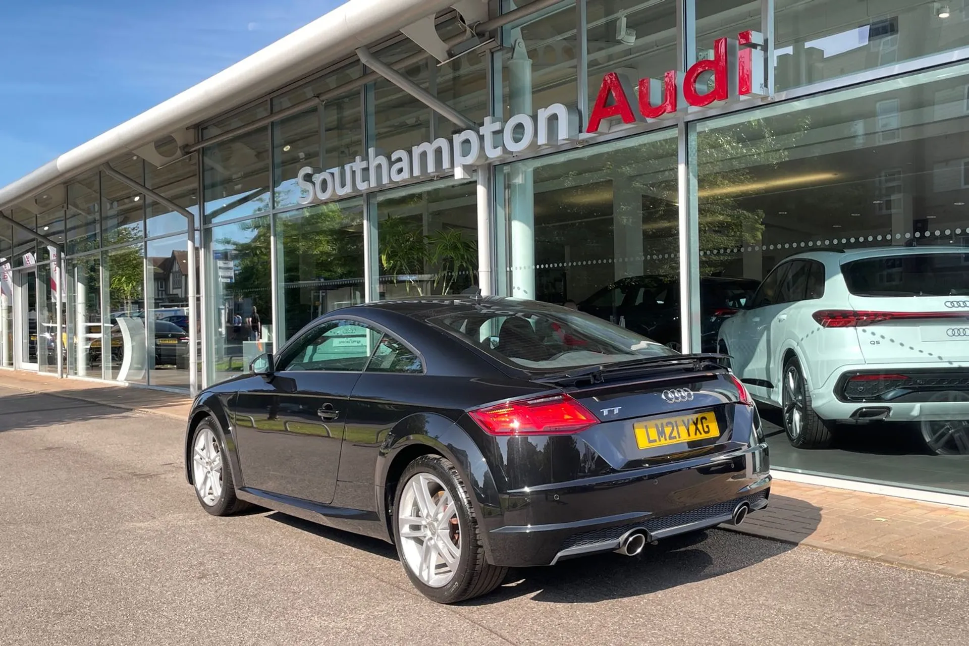 Audi TT thumbnail image number 7