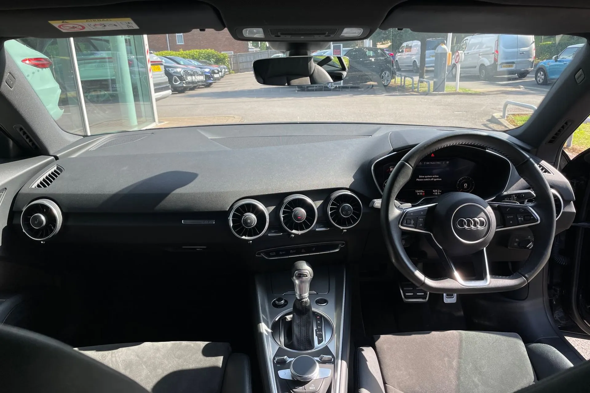 Audi TT thumbnail image number 3