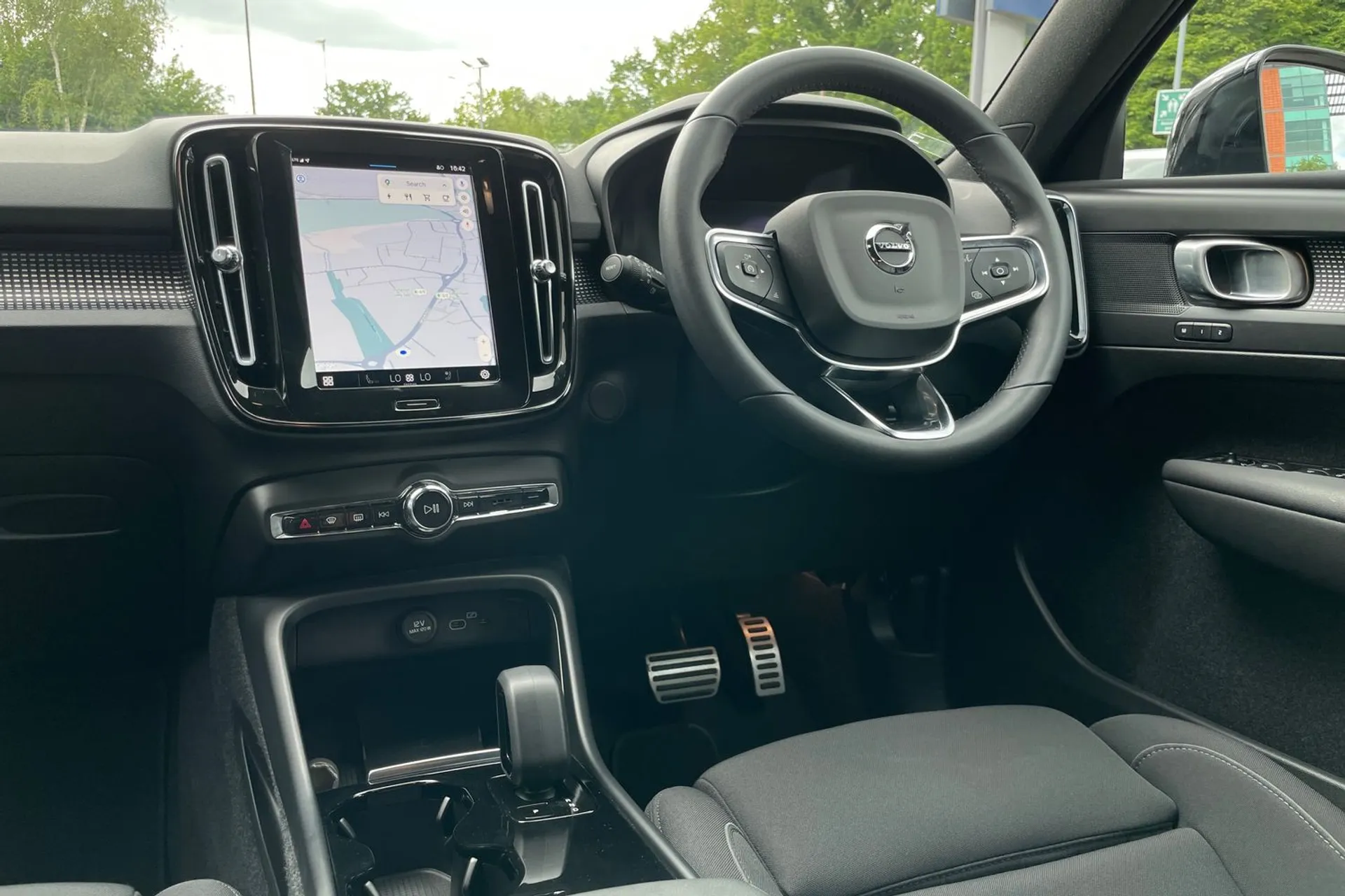 Volvo XC40 thumbnail image number 34