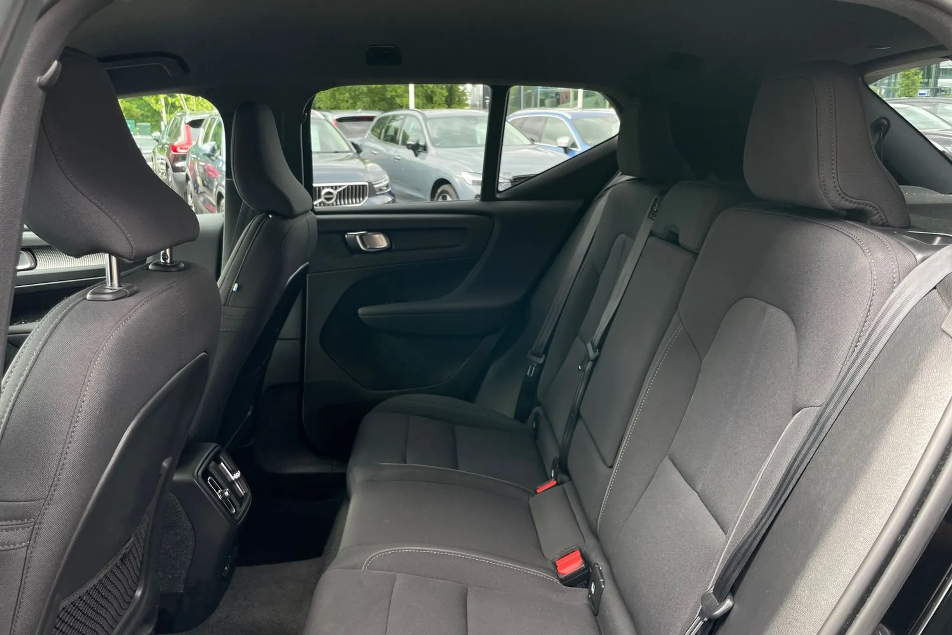 Volvo XC40 thumbnail image number 29