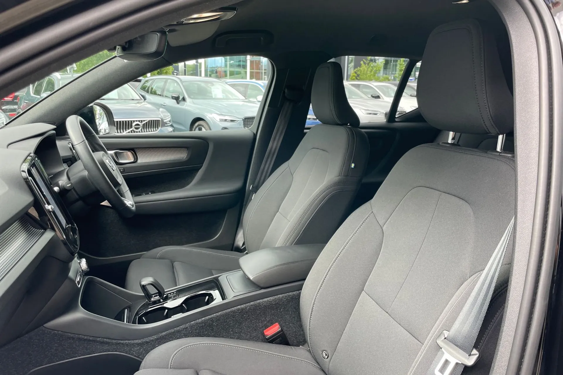 Volvo XC40 thumbnail image number 27