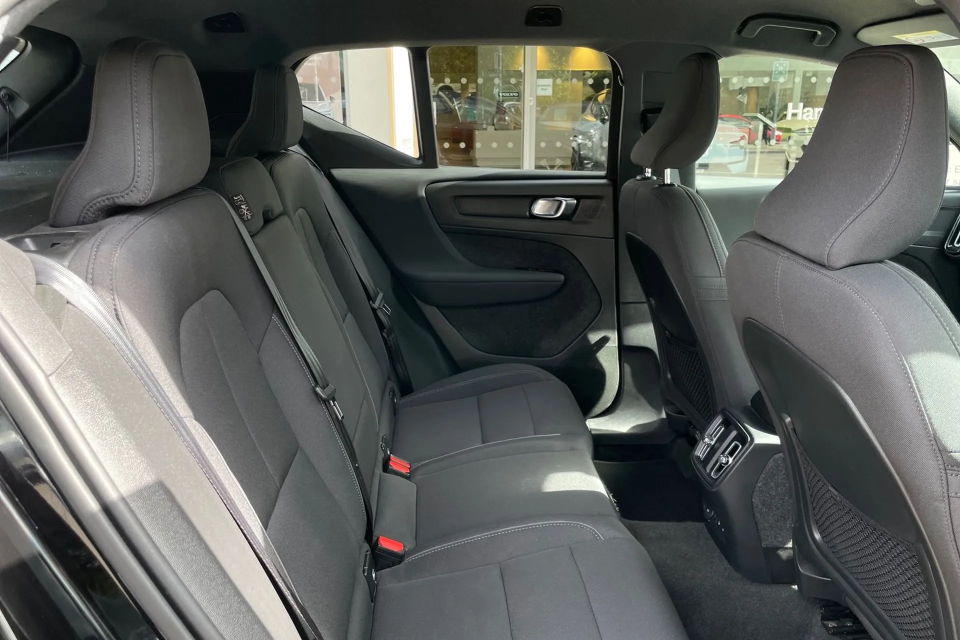 Volvo XC40 thumbnail image number 22
