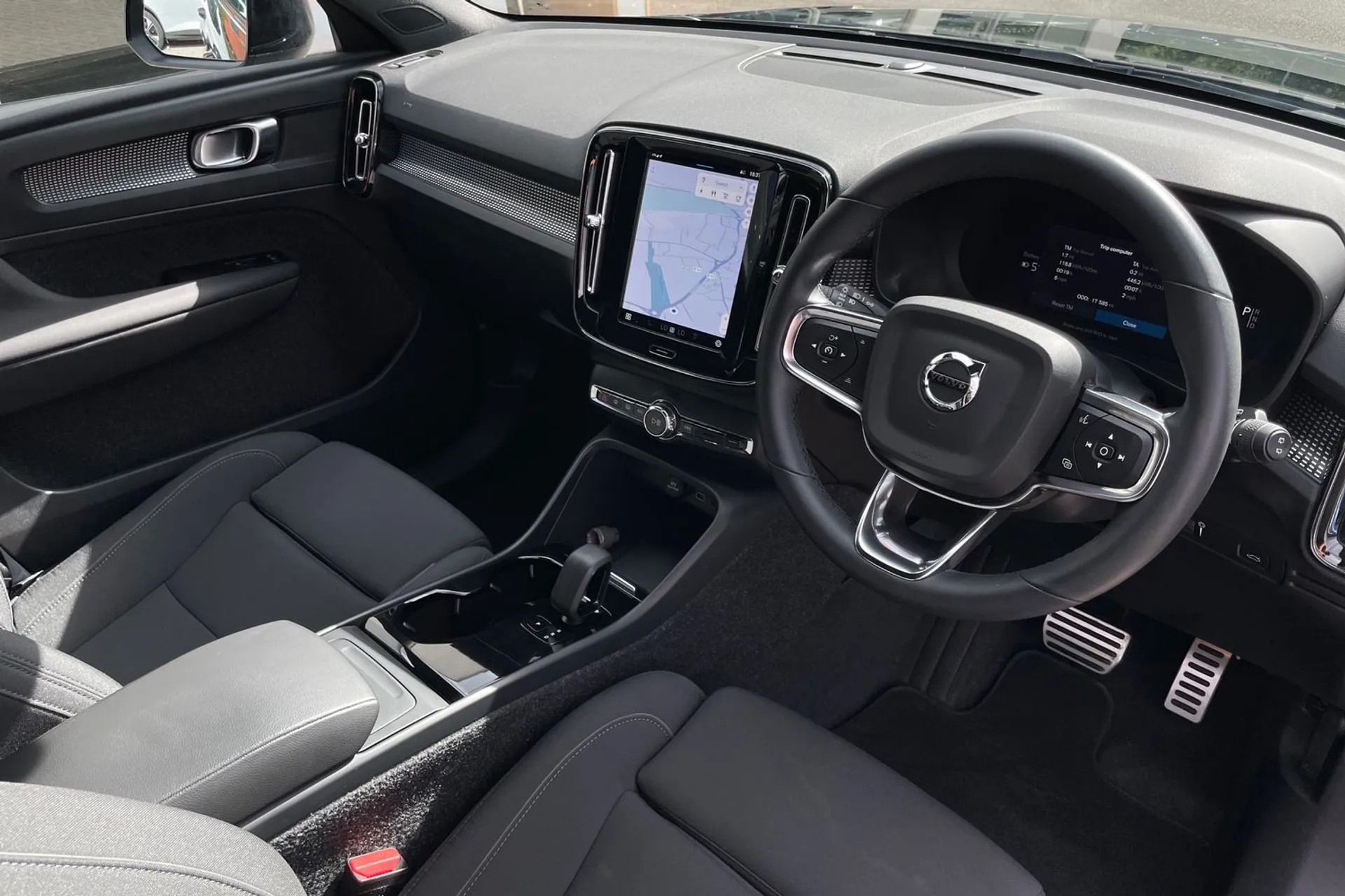 Volvo XC40 thumbnail image number 5