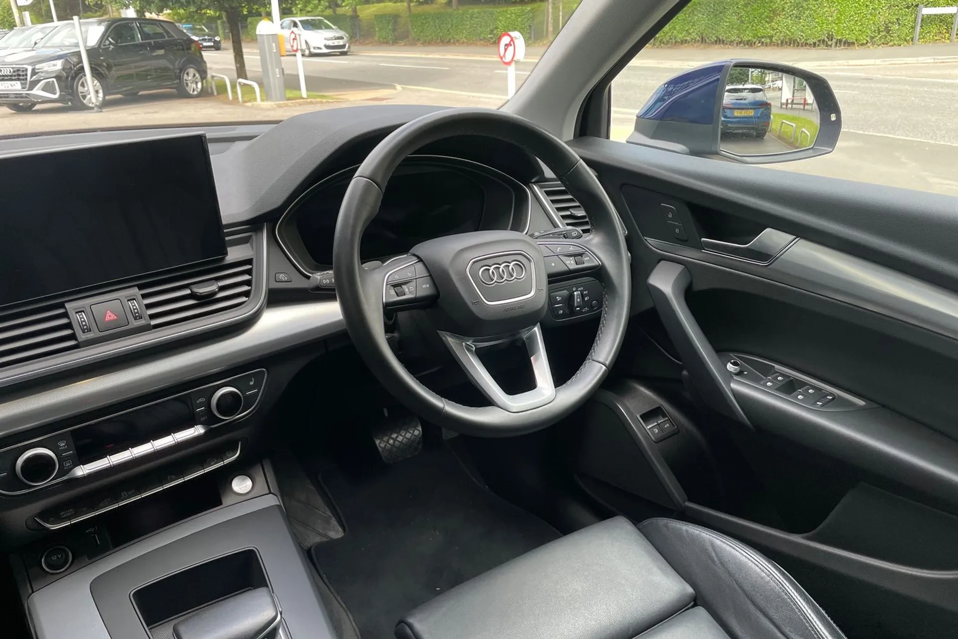 Audi Q5 thumbnail image number 32