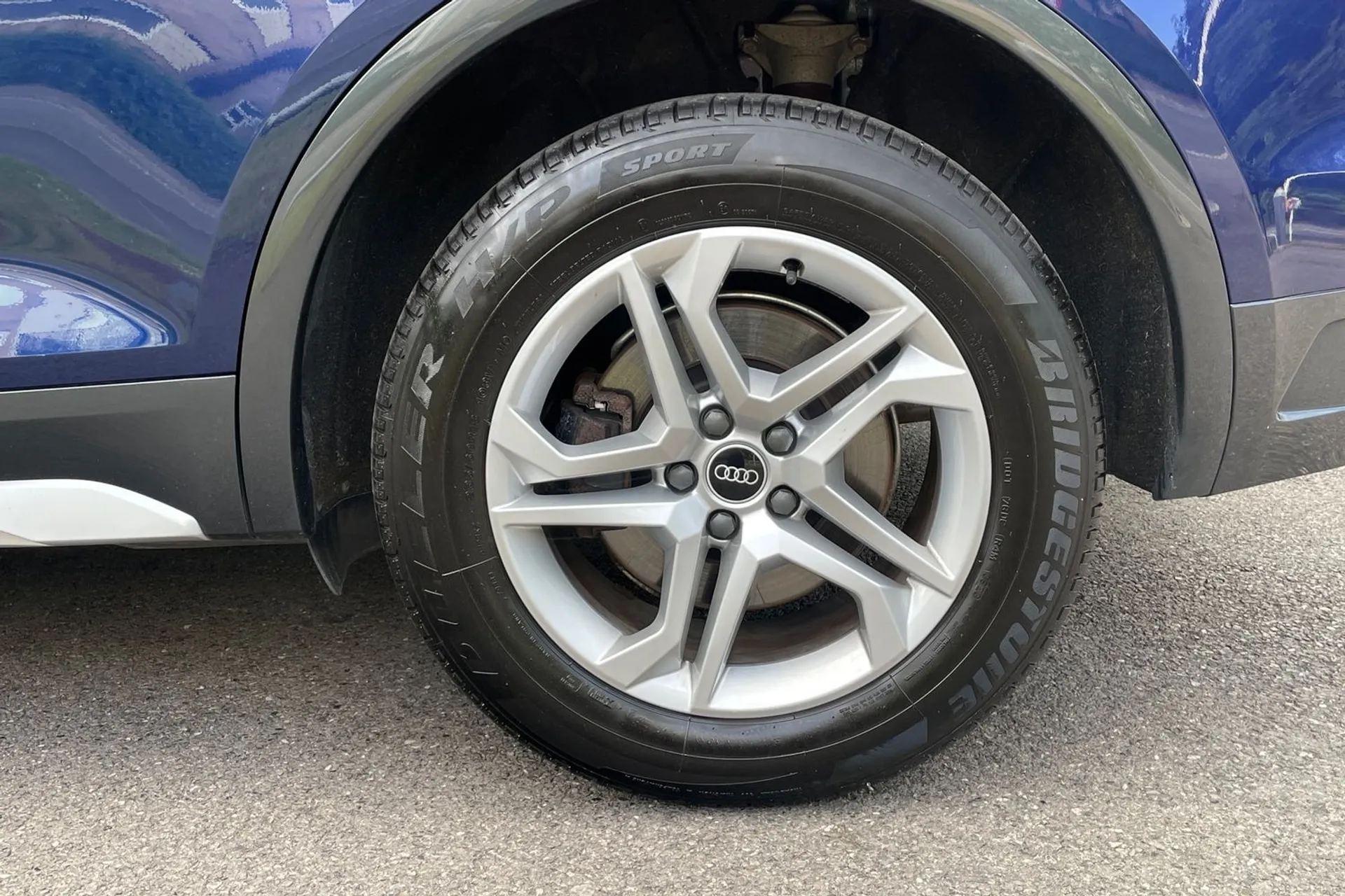 Audi Q5 thumbnail image number 11