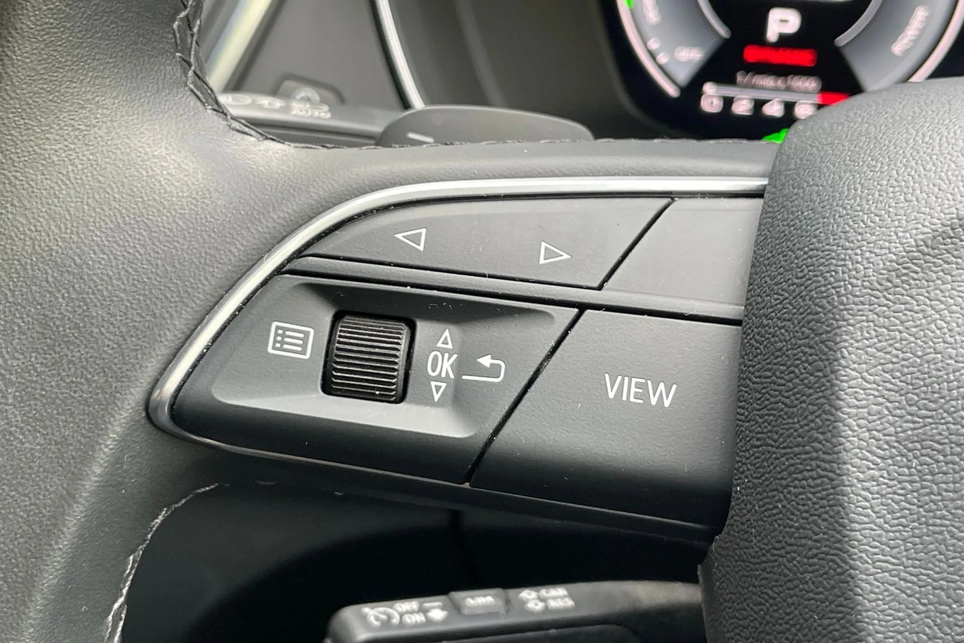Audi Q5 thumbnail image number 35