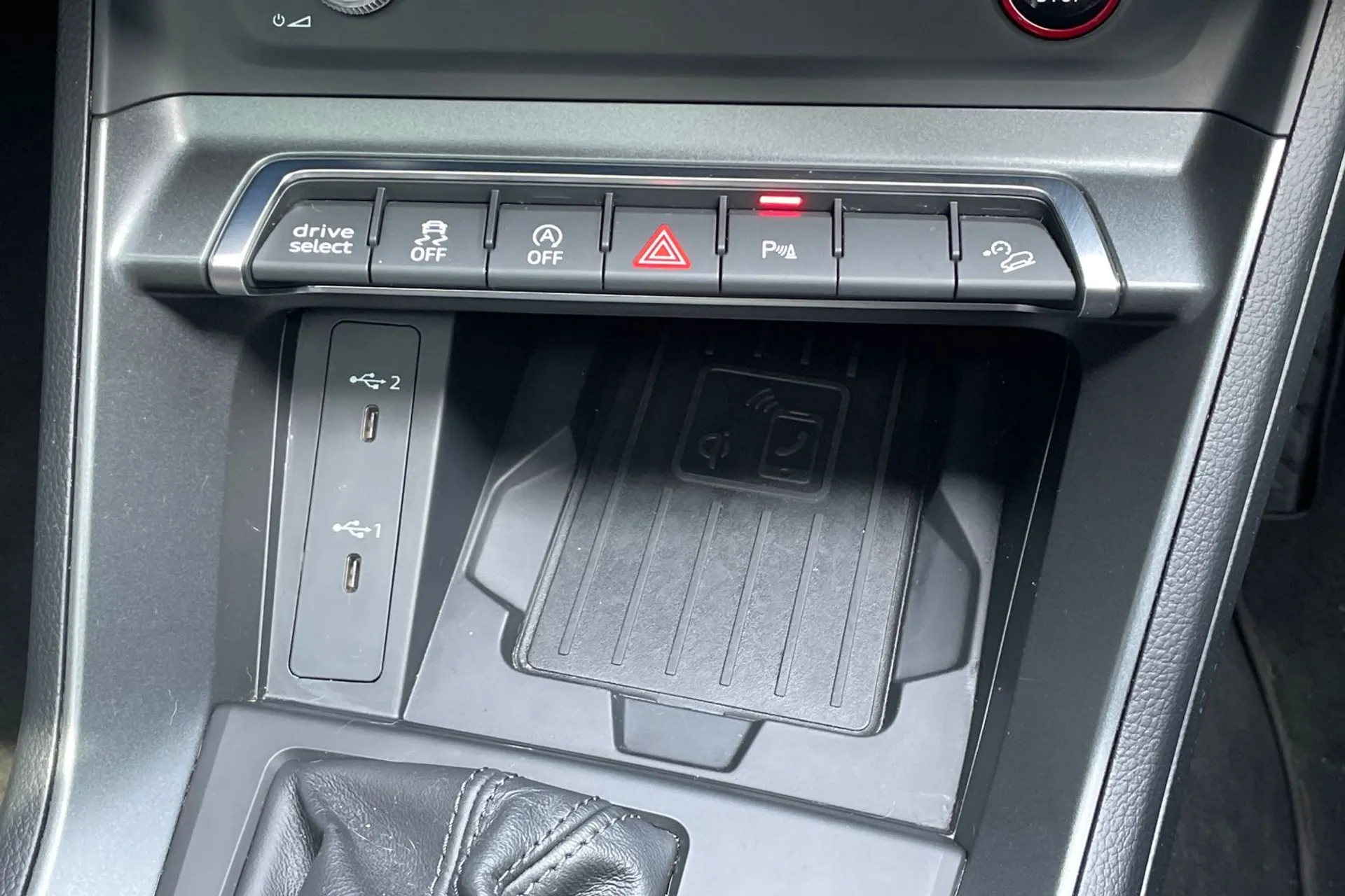 Audi RS Q3 thumbnail image number 43