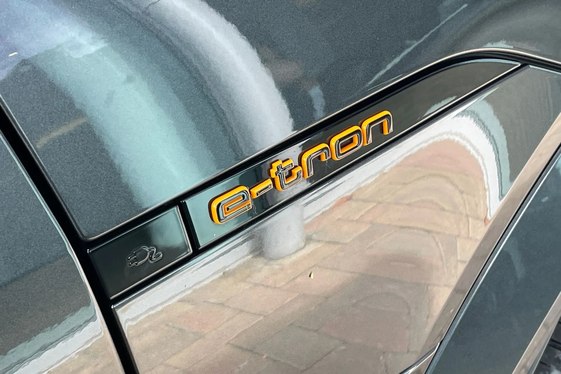 Audi e-tron thumbnail image number 53