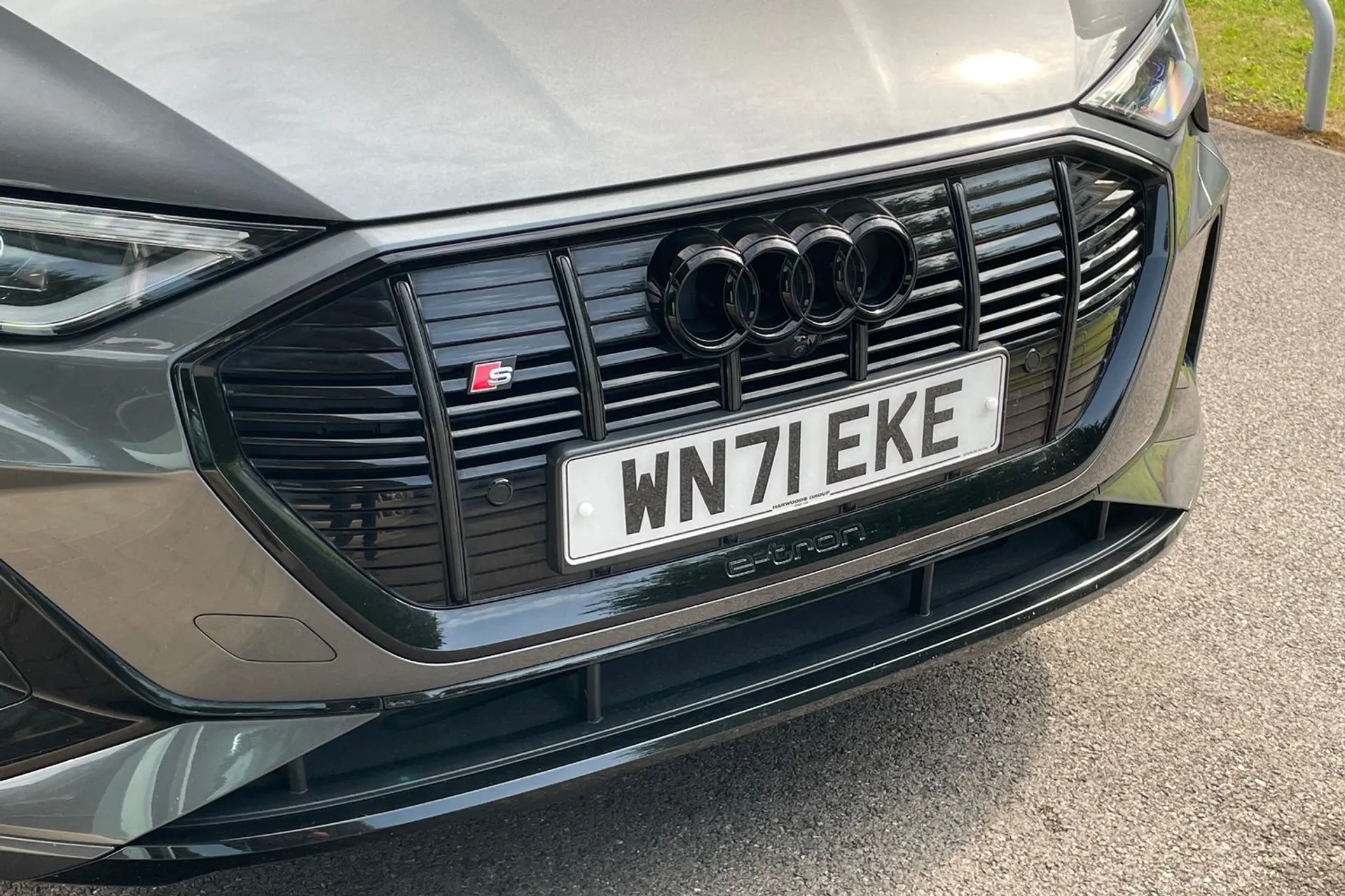 Audi e-tron thumbnail image number 55