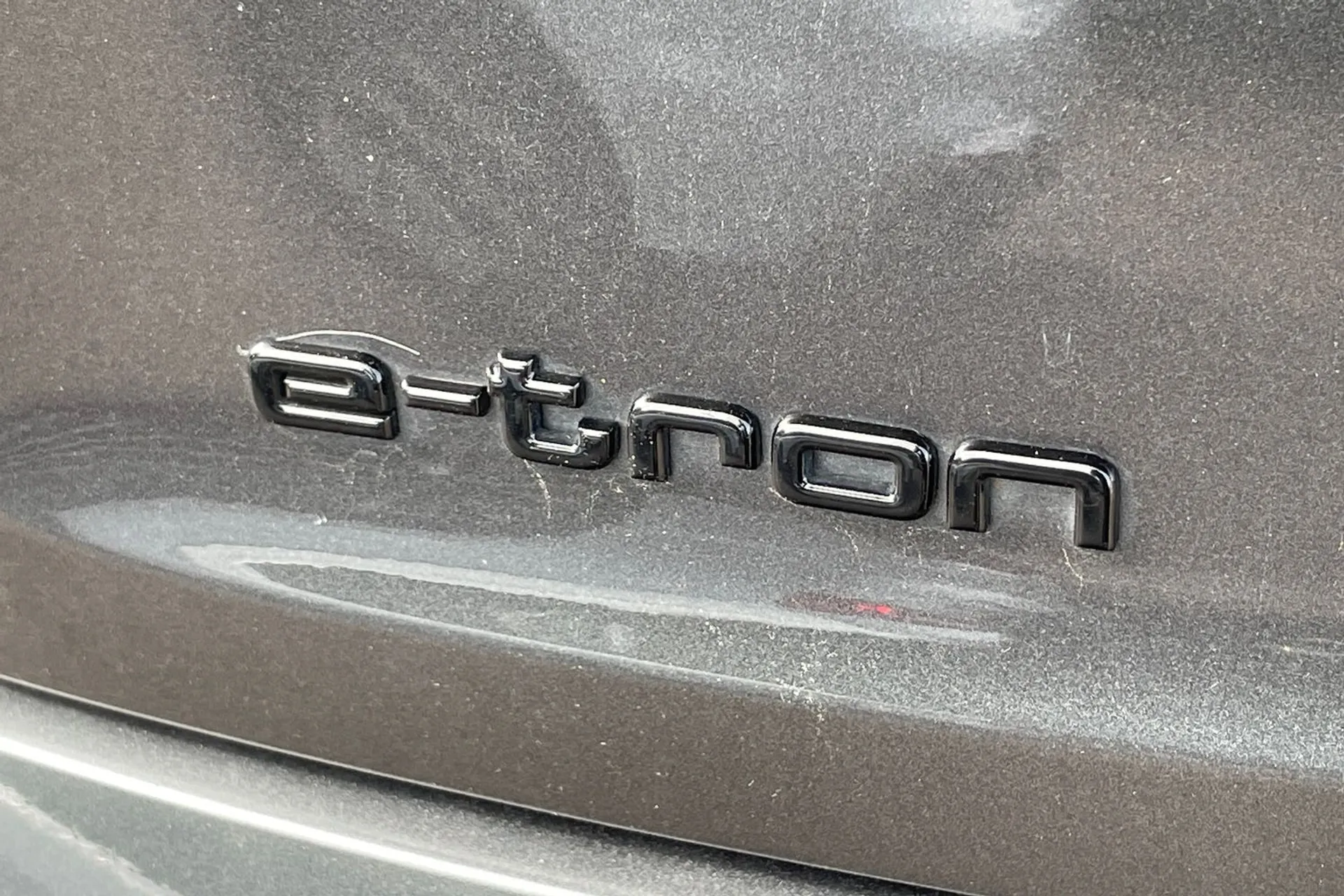 Audi e-tron thumbnail image number 49
