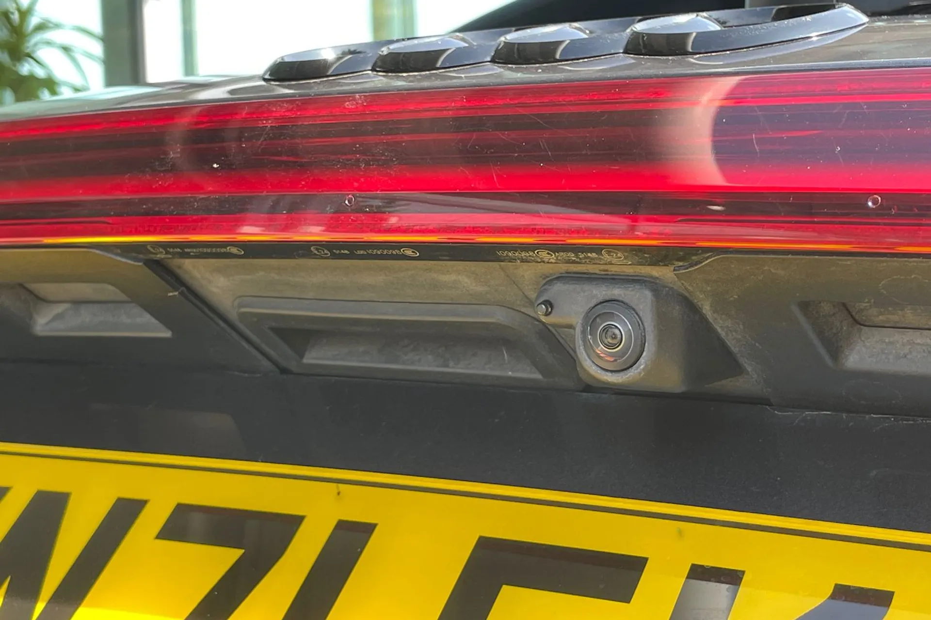 Audi e-tron thumbnail image number 20
