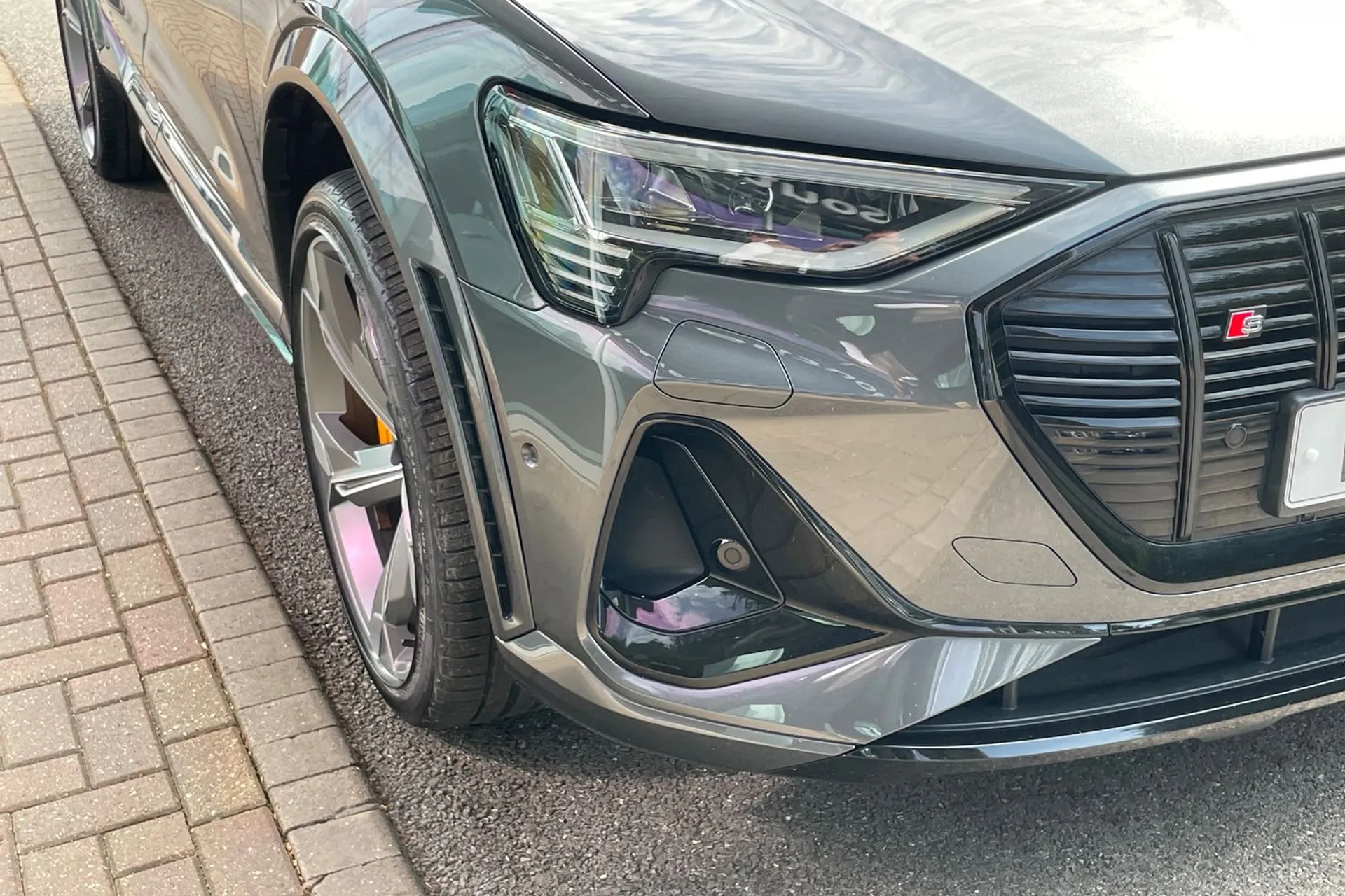 Audi e-tron thumbnail image number 57