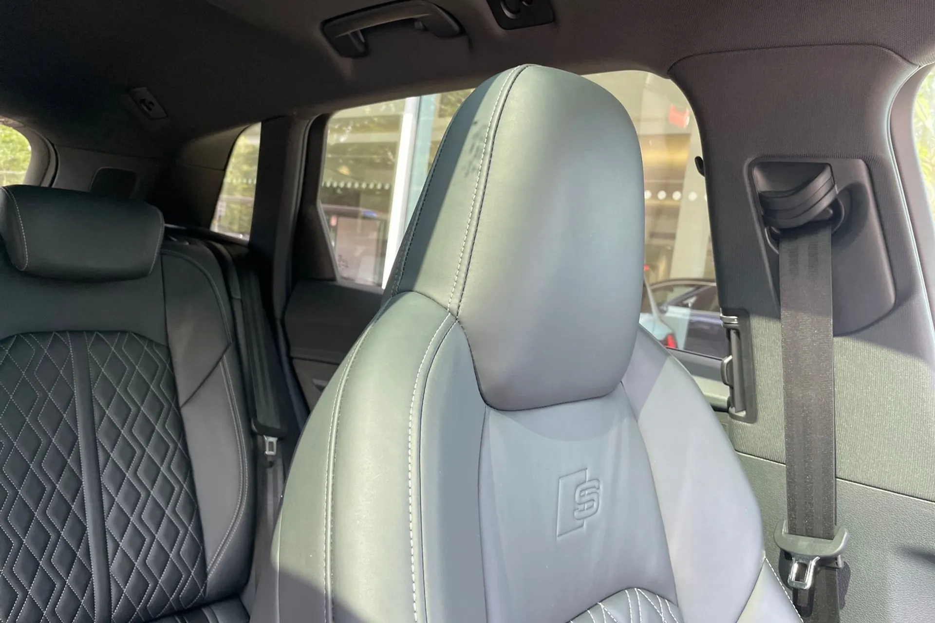 Audi e-tron thumbnail image number 47