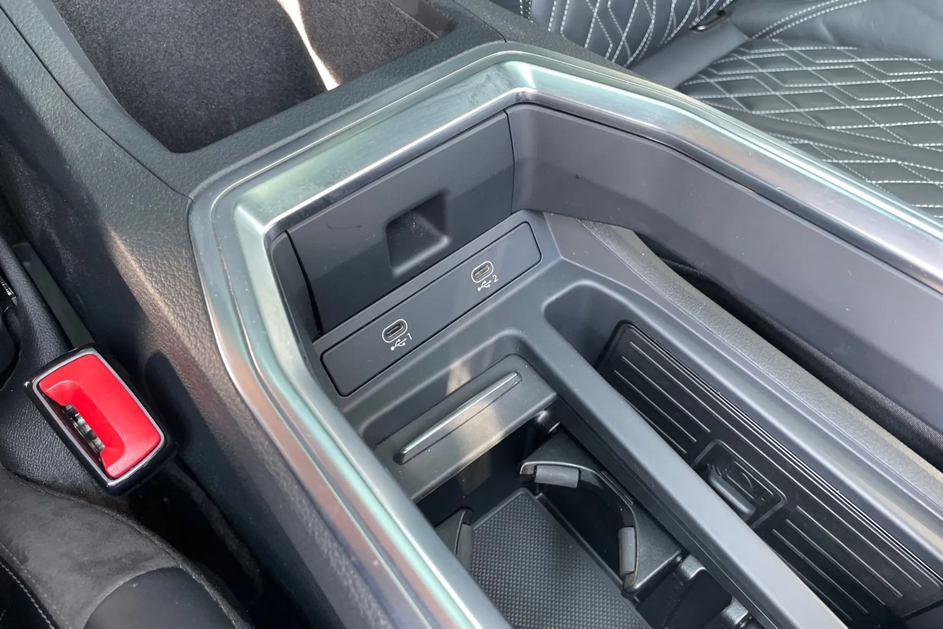 Audi e-tron thumbnail image number 44