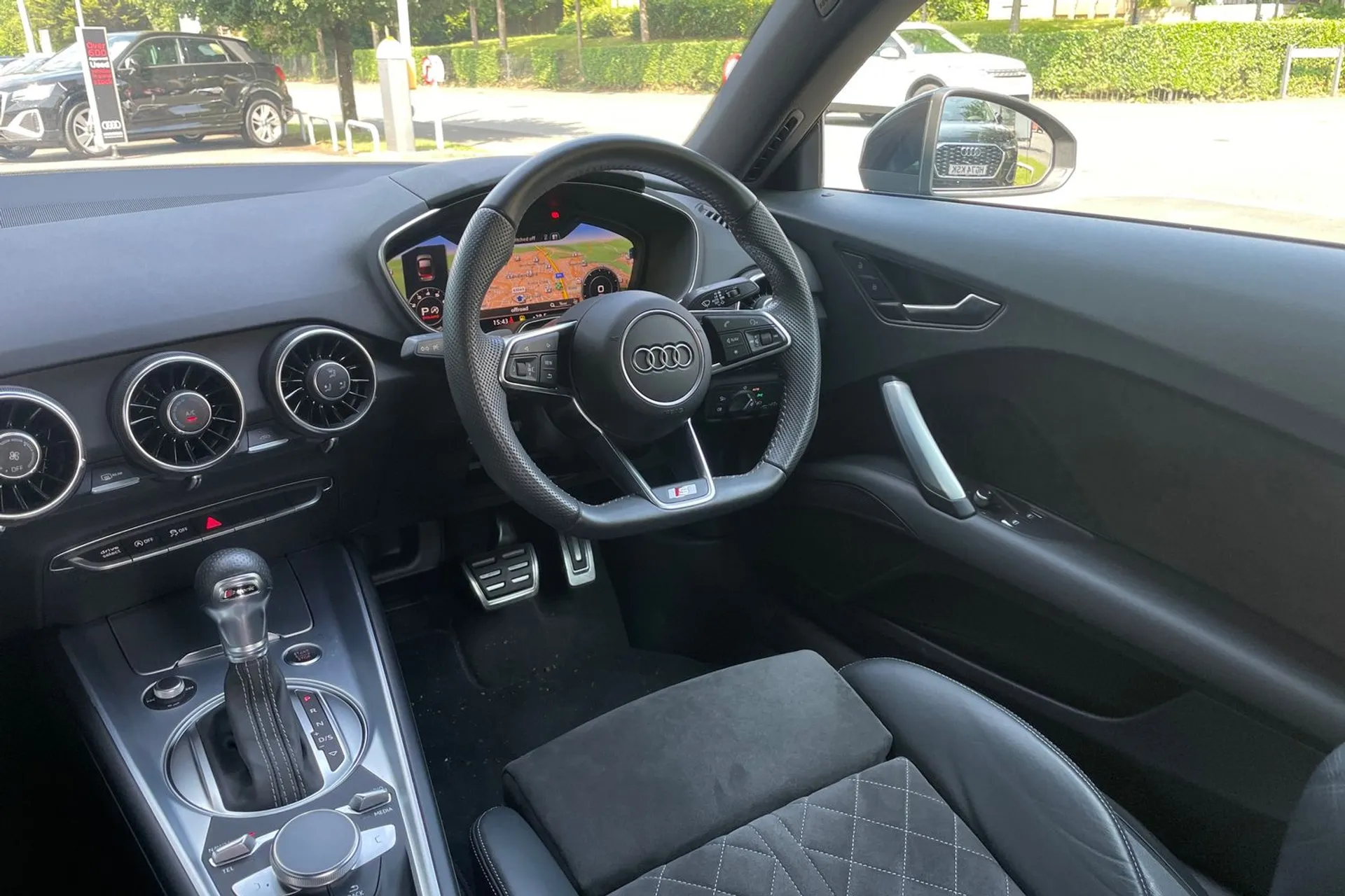 Audi TT thumbnail image number 32