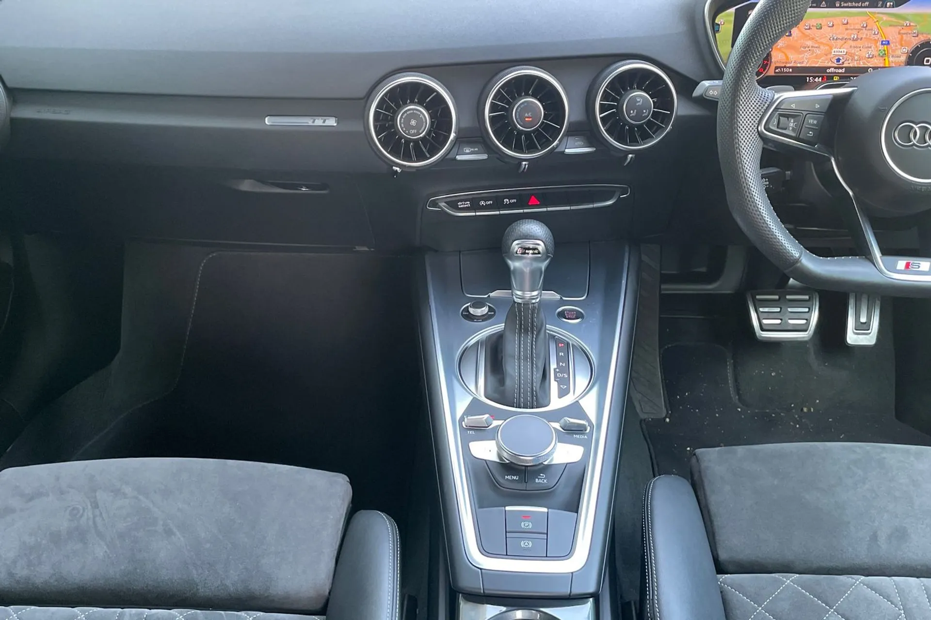 Audi TT thumbnail image number 34