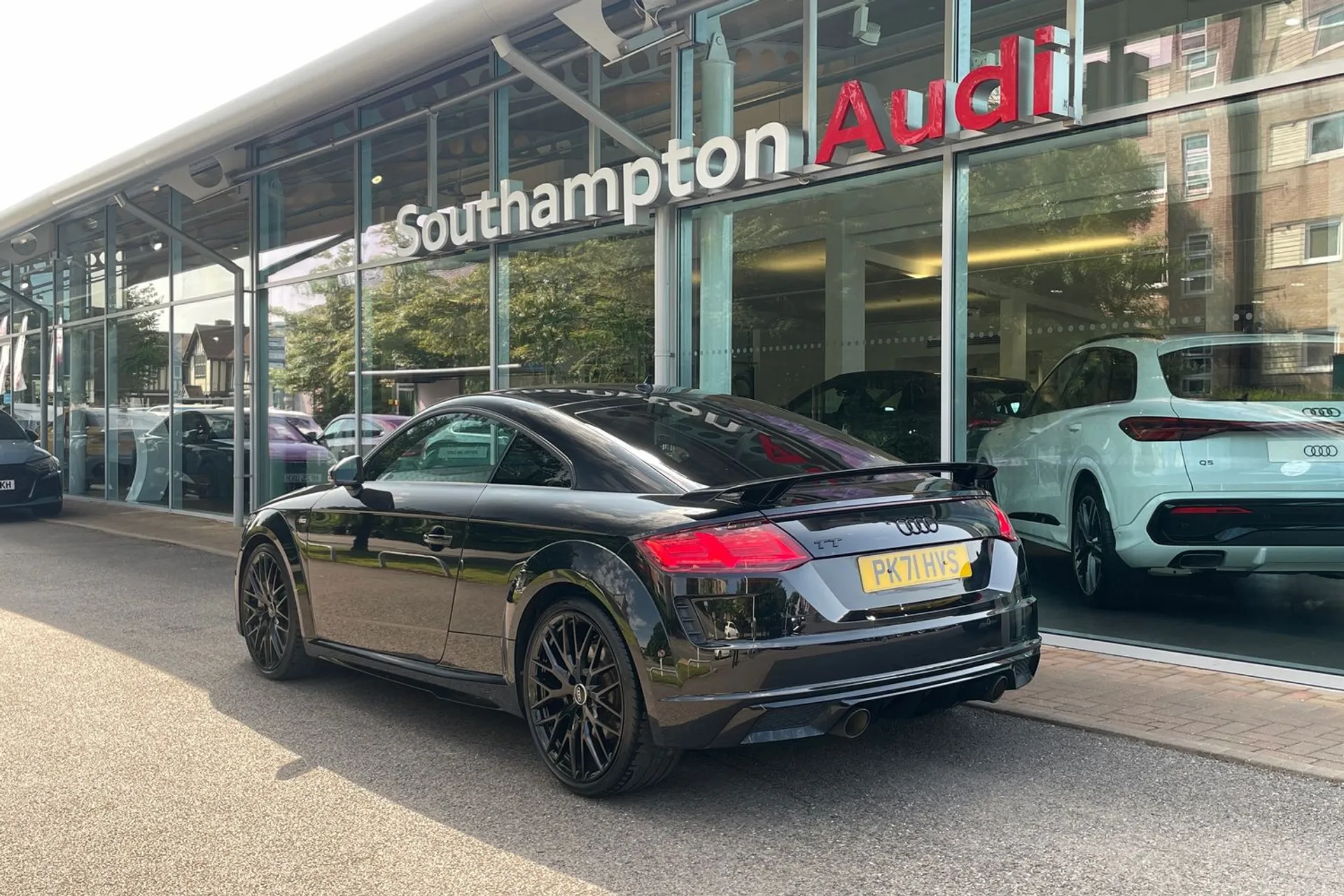 Audi TT thumbnail image number 7