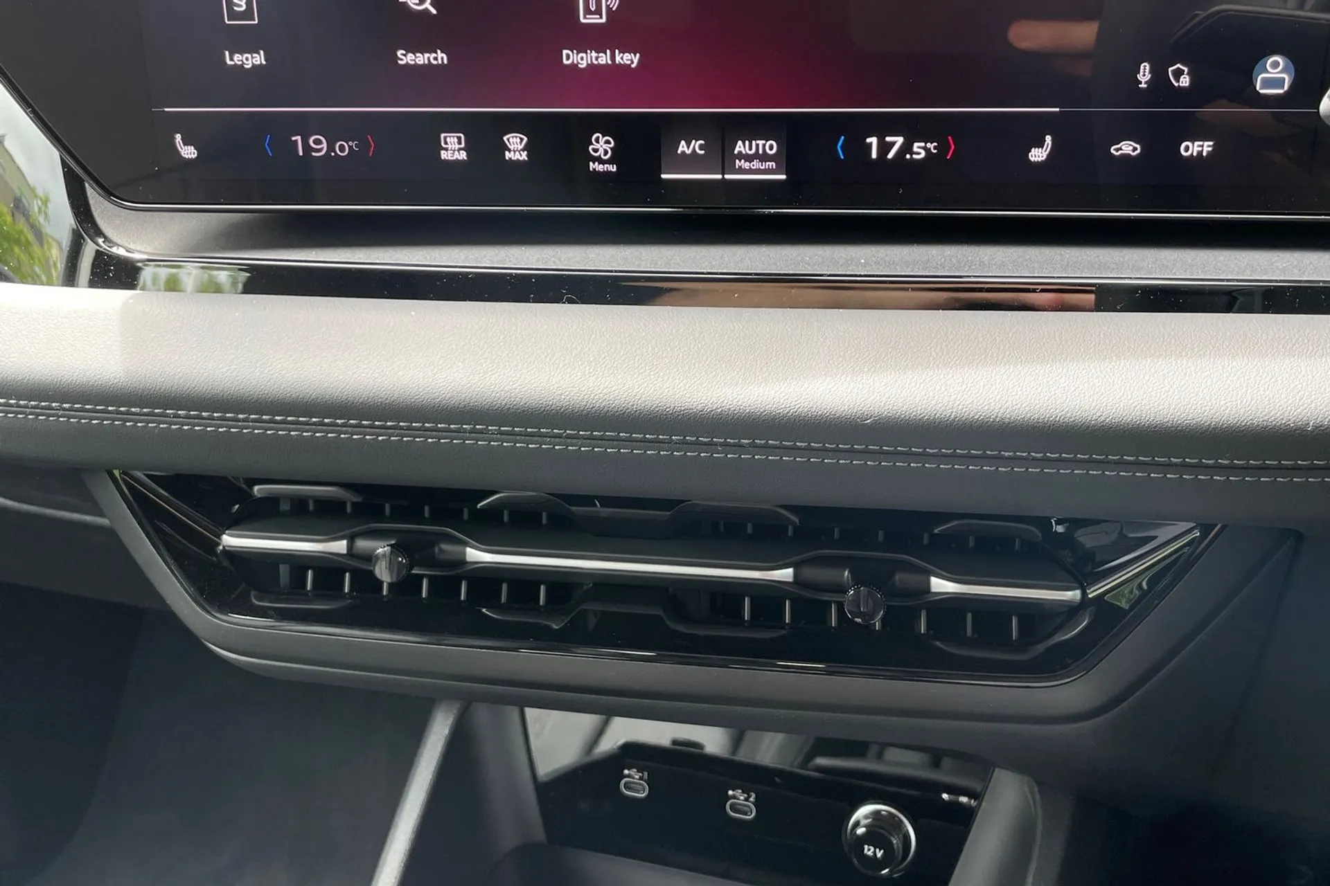 Audi Q6 e-tron thumbnail image number 38