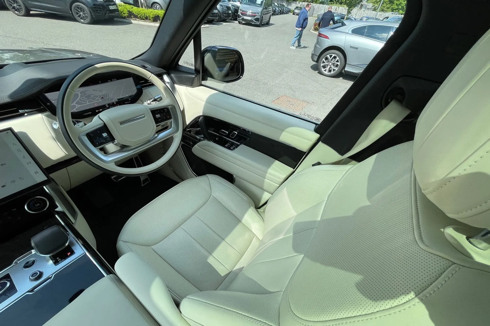 LAND ROVER RANGE ROVER thumbnail image number 14
