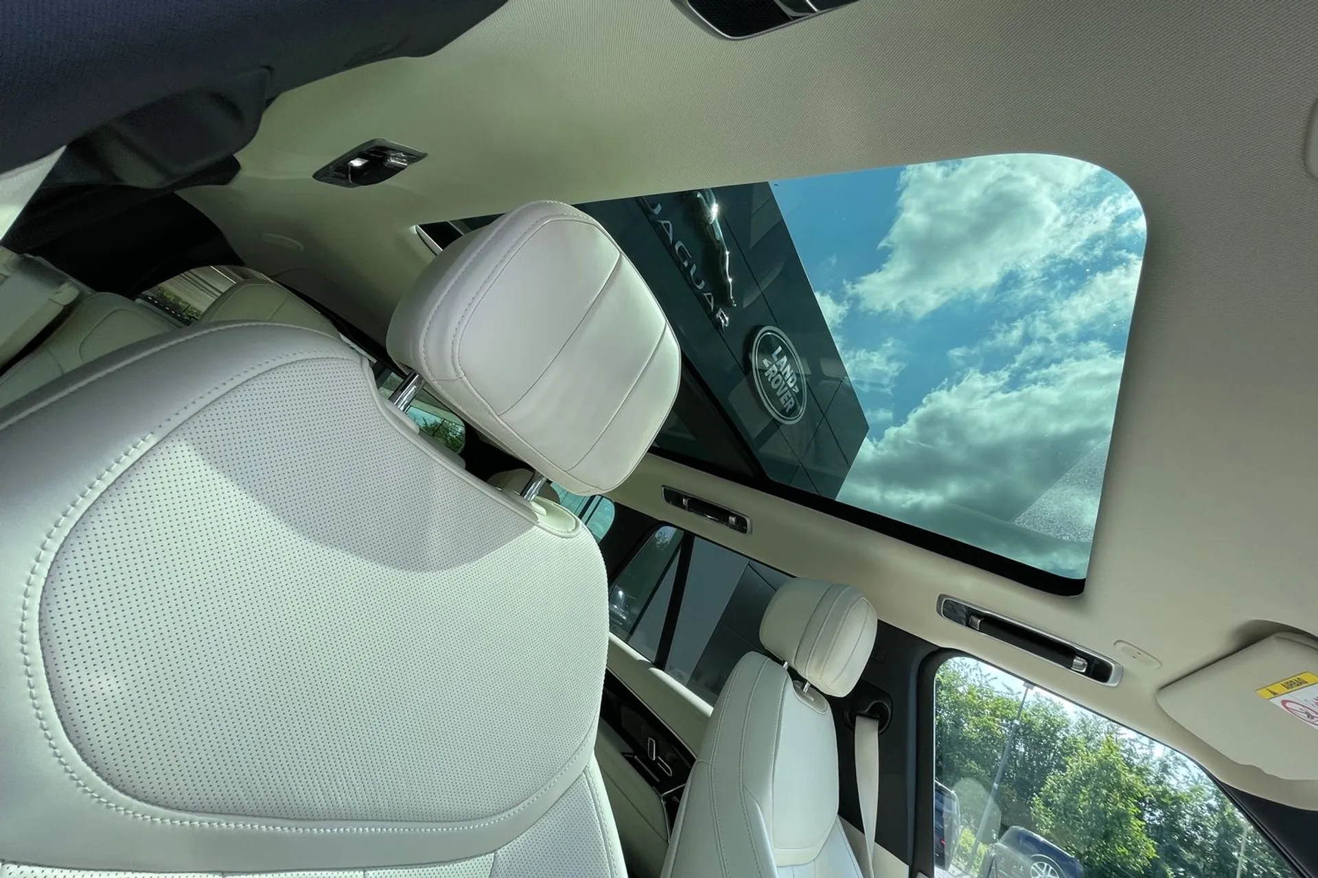 LAND ROVER RANGE ROVER thumbnail image number 40