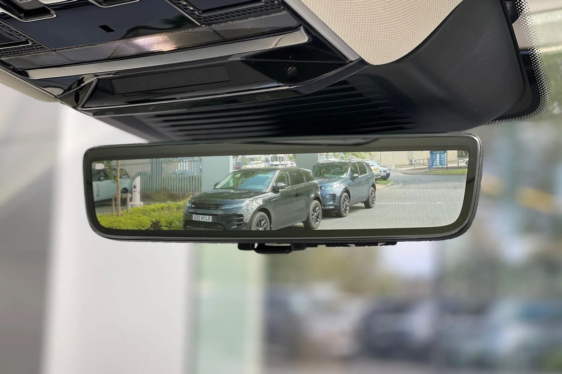 LAND ROVER RANGE ROVER thumbnail image number 36
