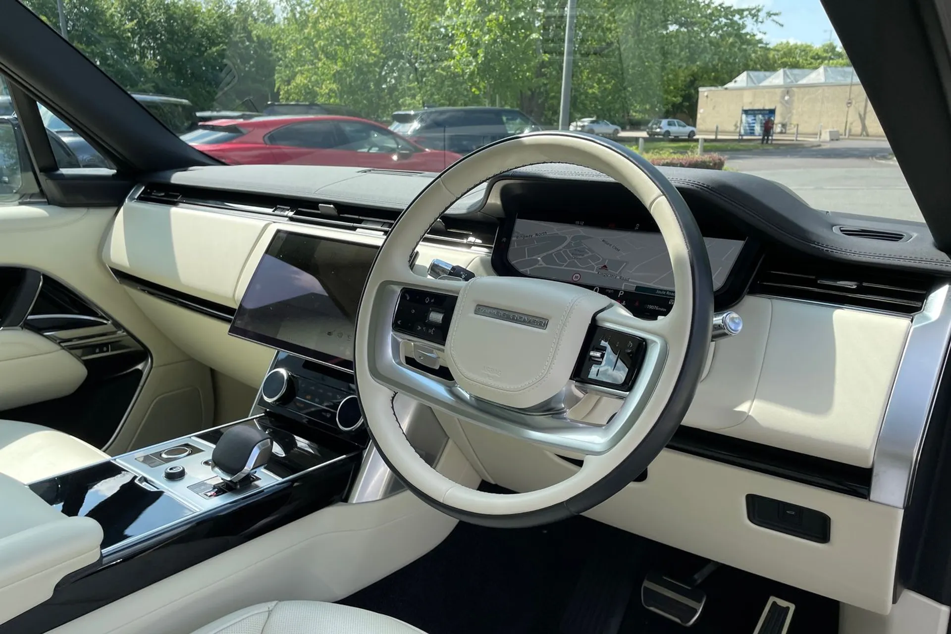 LAND ROVER RANGE ROVER thumbnail image number 33