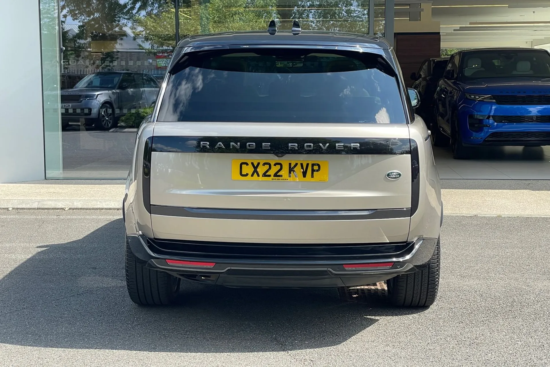 LAND ROVER RANGE ROVER thumbnail image number 8