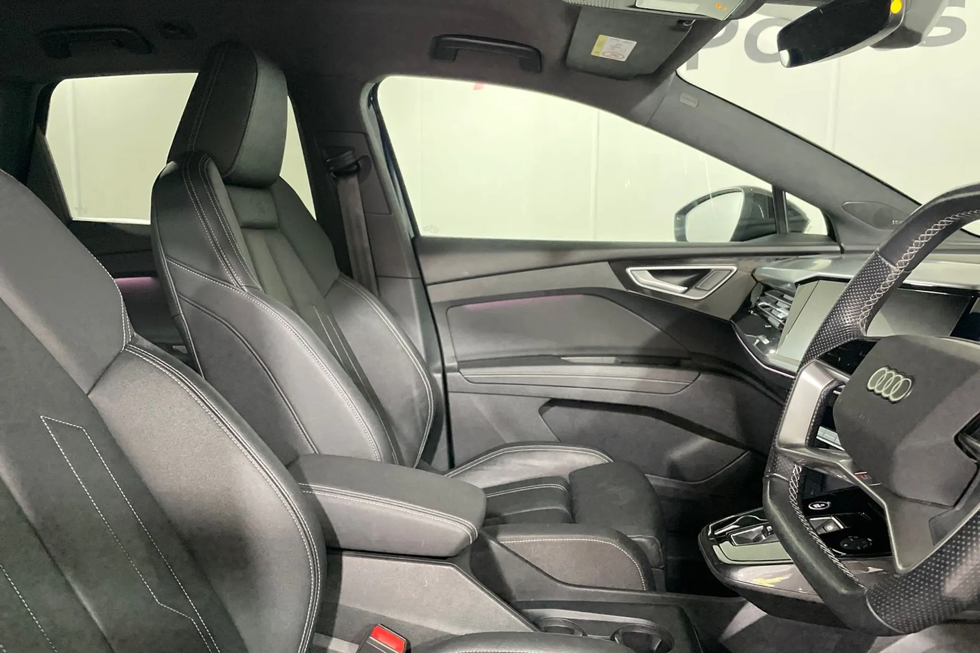 Audi Q4 thumbnail image number 24