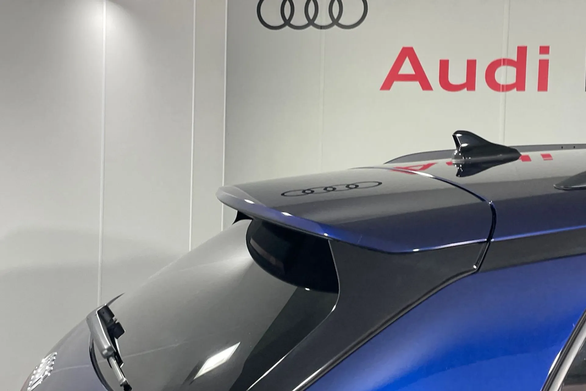 Audi Q4 thumbnail image number 13