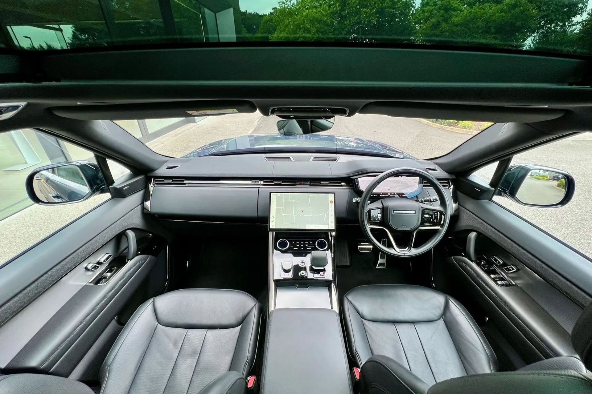 LAND ROVER RANGE ROVER SPORT thumbnail image number 3