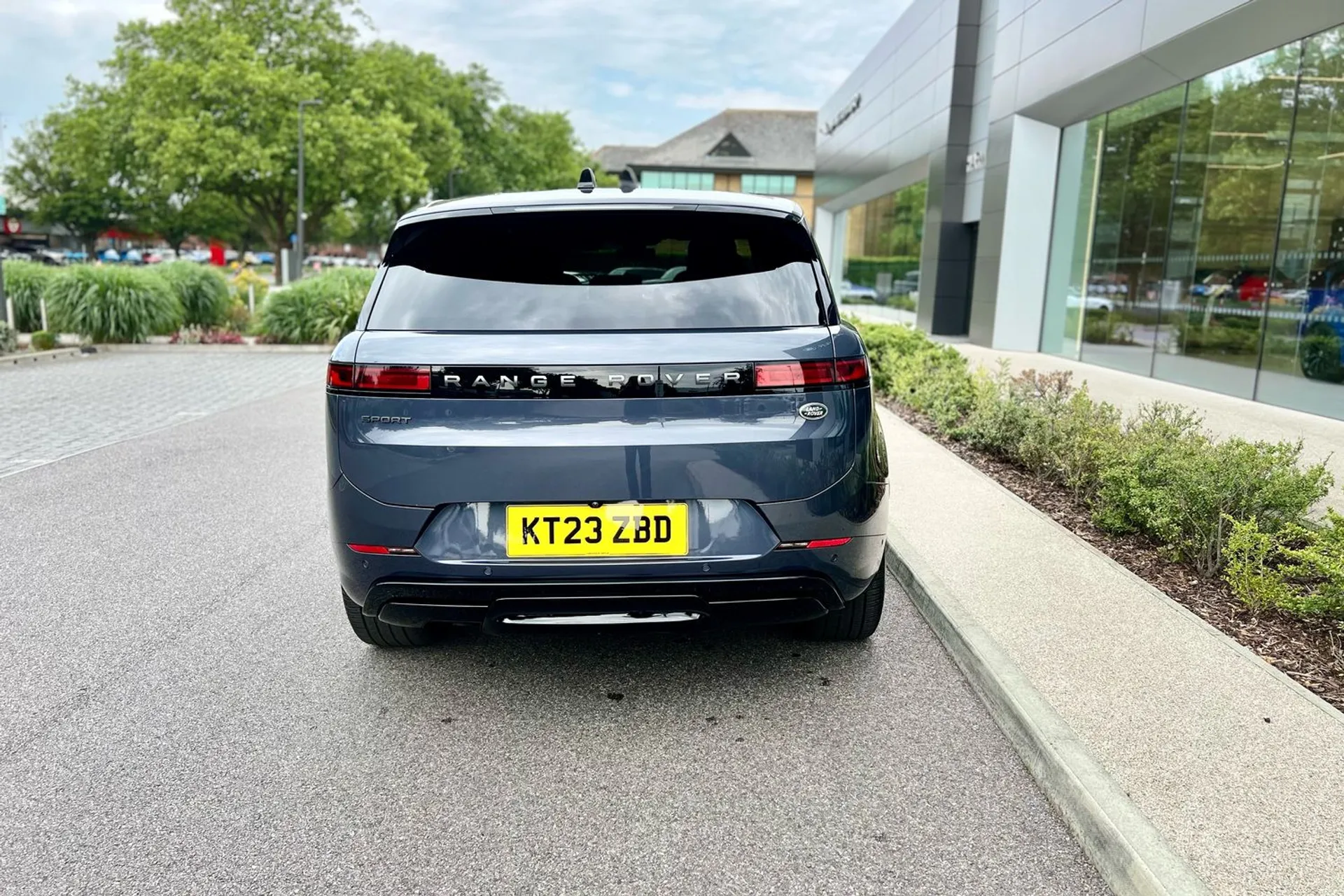 LAND ROVER RANGE ROVER SPORT thumbnail image number 16