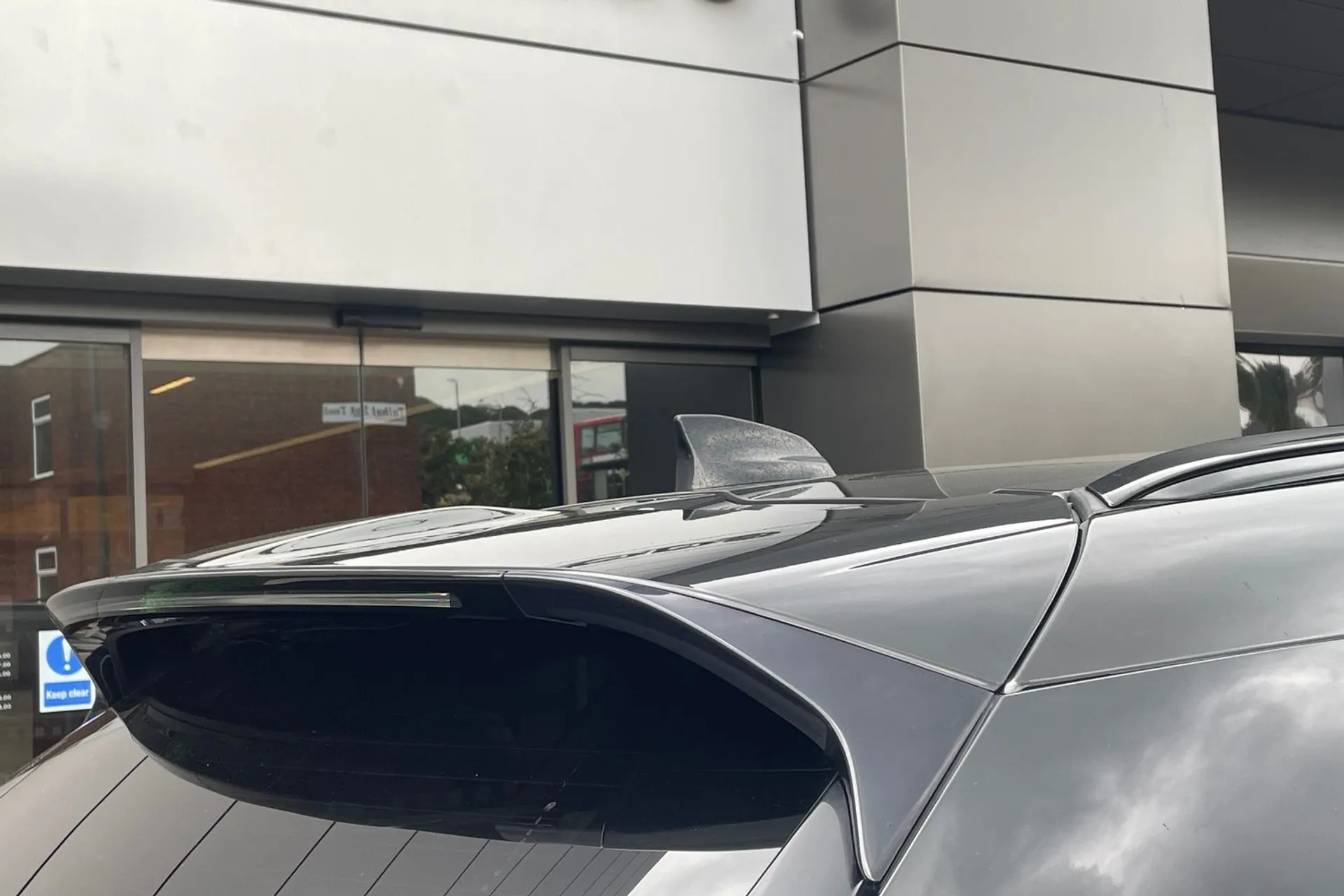 LAND ROVER RANGE ROVER VELAR thumbnail image number 29