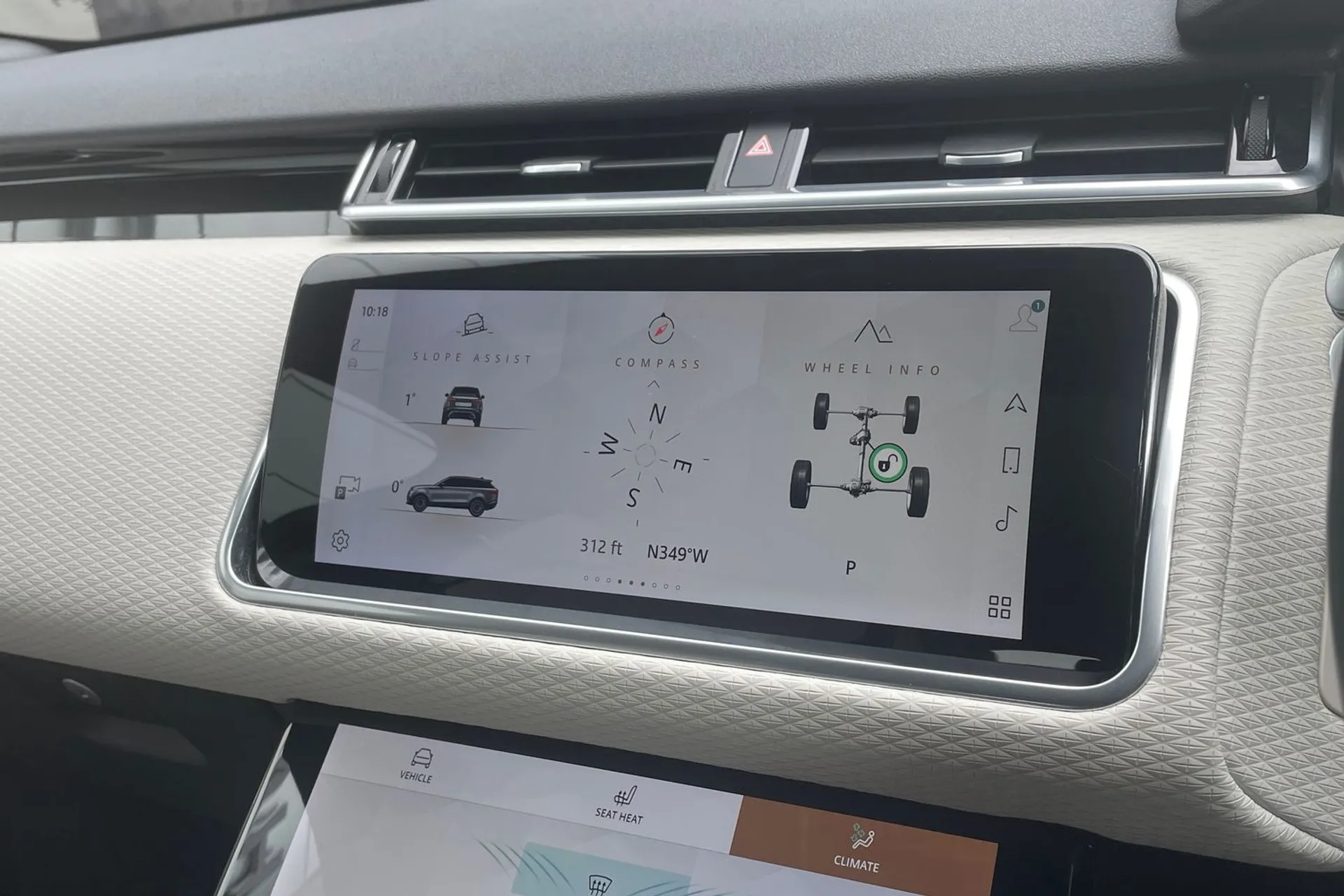 LAND ROVER RANGE ROVER VELAR thumbnail image number 62