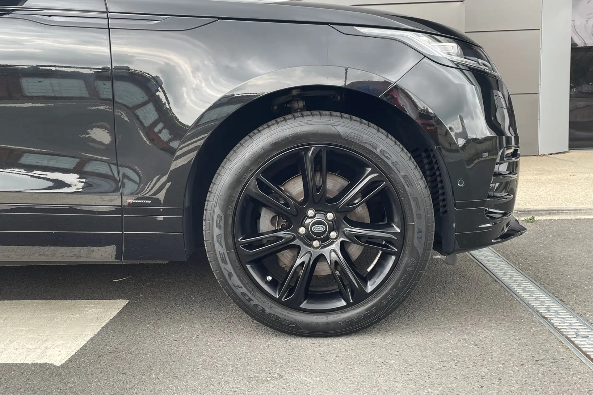 LAND ROVER RANGE ROVER VELAR thumbnail image number 25