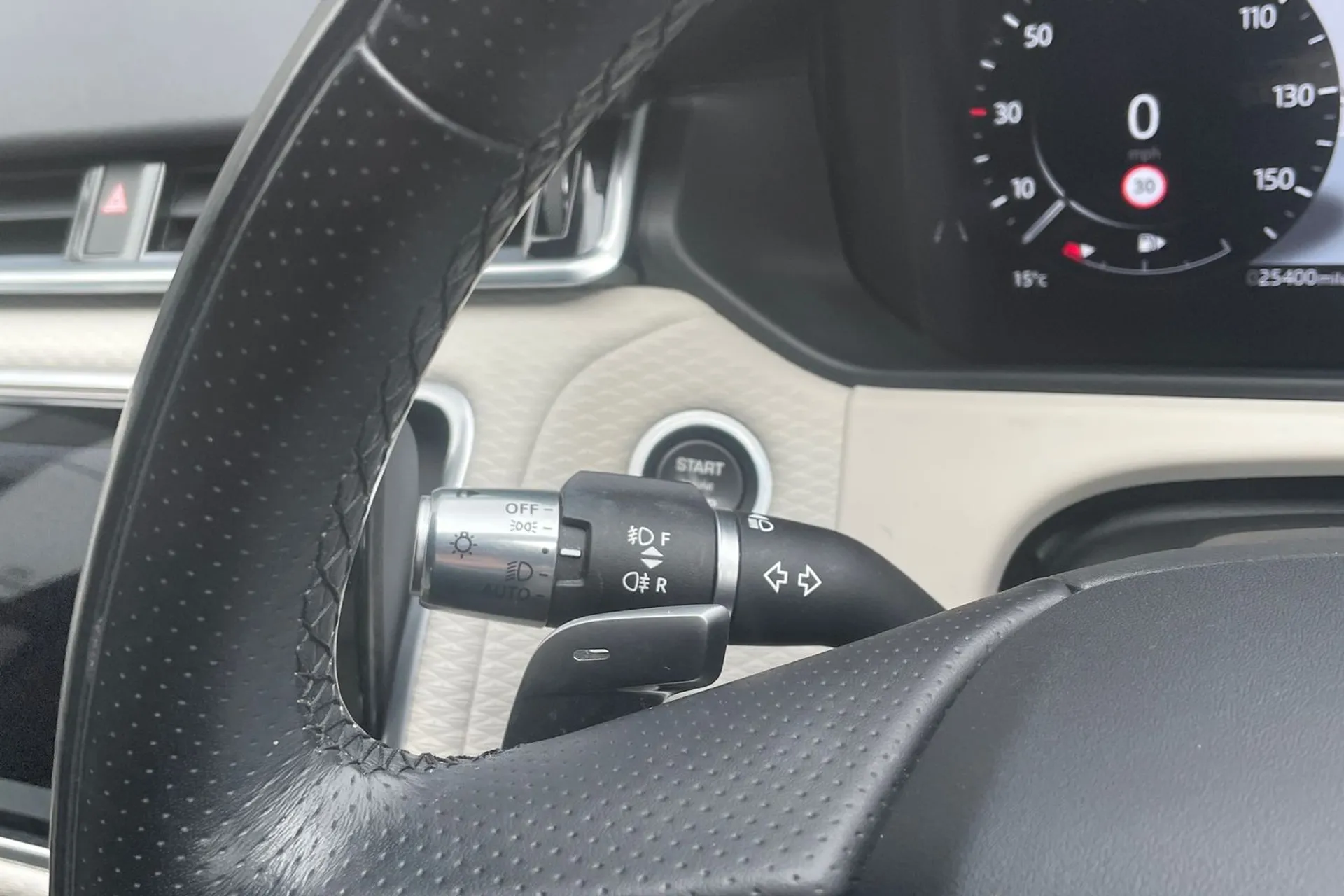 LAND ROVER RANGE ROVER VELAR thumbnail image number 57