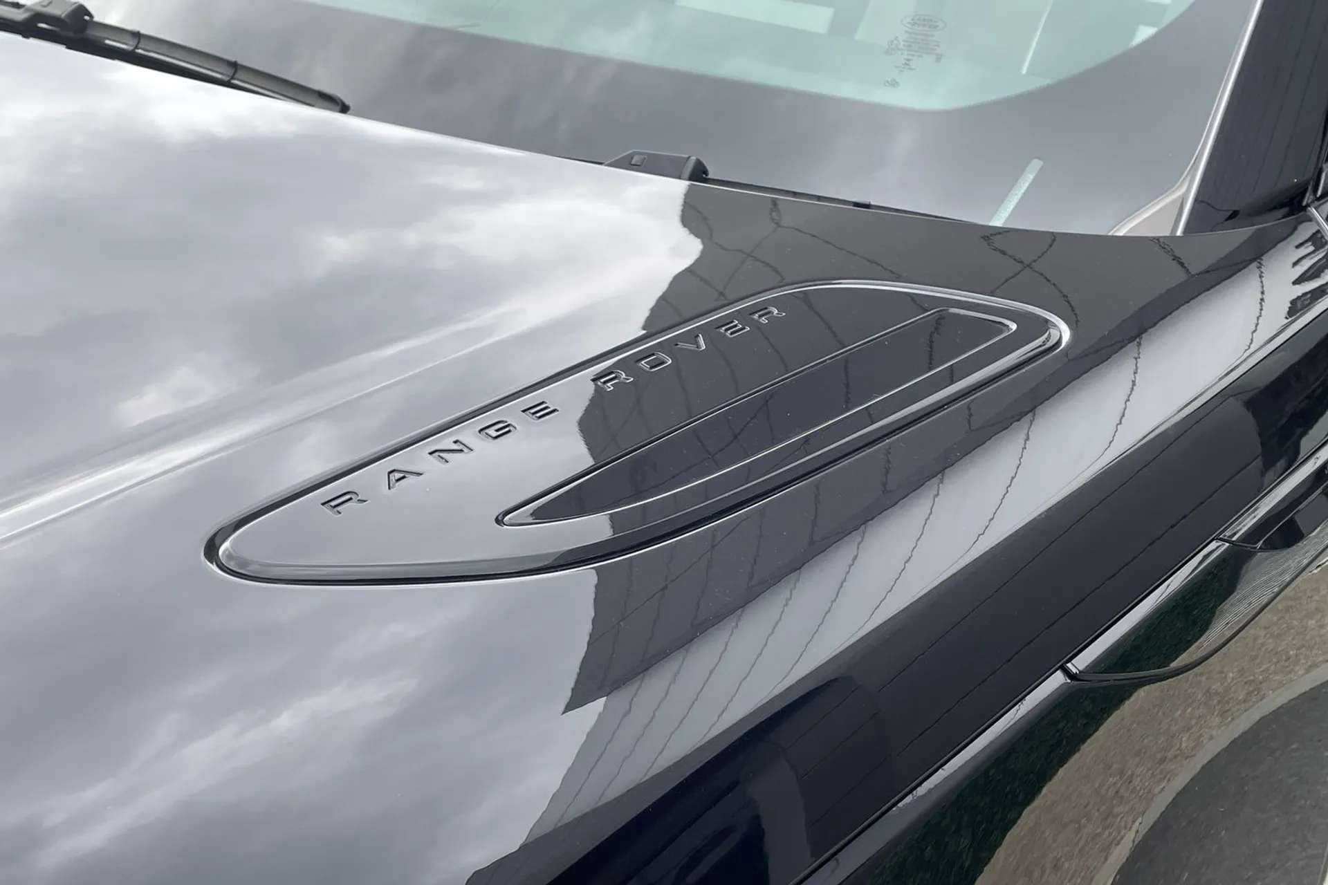 LAND ROVER RANGE ROVER VELAR thumbnail image number 27