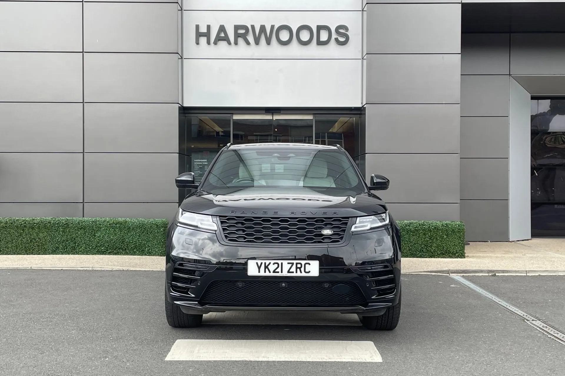 LAND ROVER RANGE ROVER VELAR thumbnail image number 15