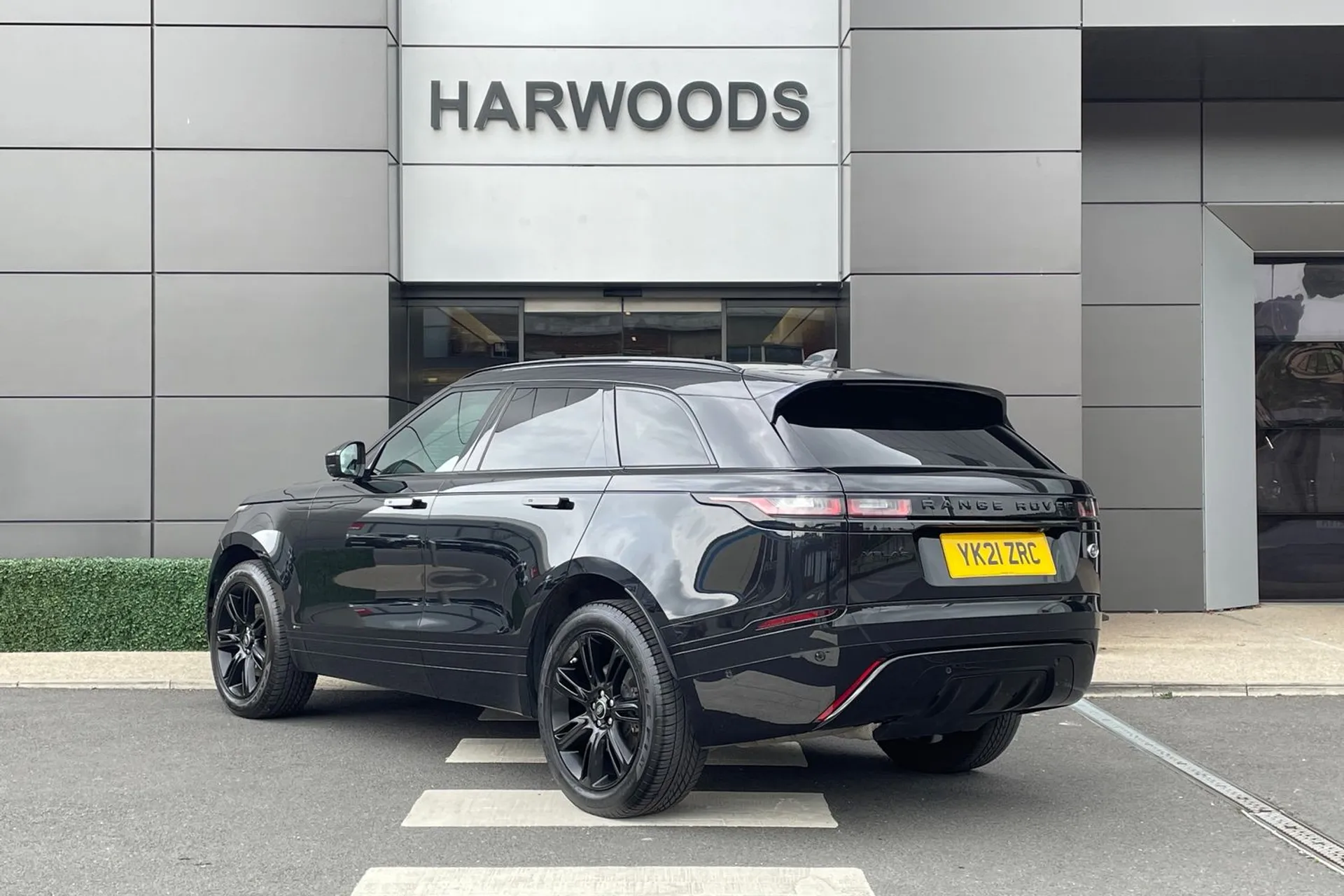 LAND ROVER RANGE ROVER VELAR thumbnail image number 10