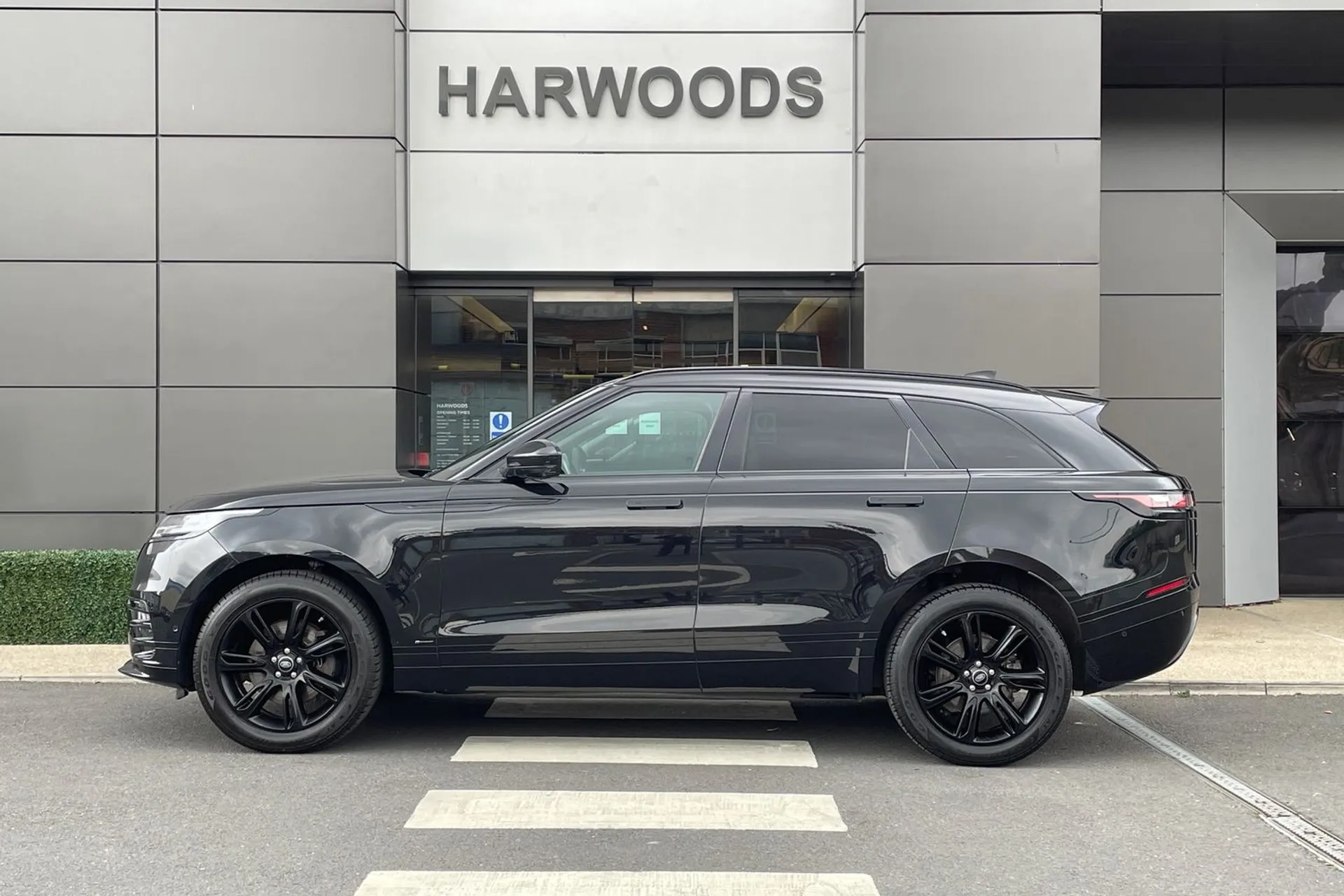 LAND ROVER RANGE ROVER VELAR thumbnail image number 11