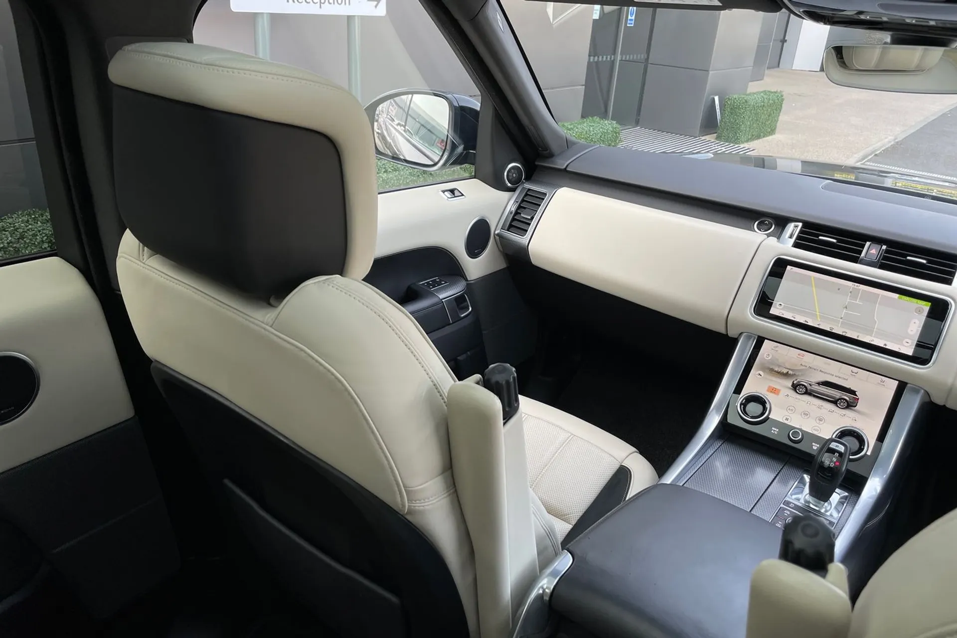 LAND ROVER RANGE ROVER SPORT thumbnail image number 43