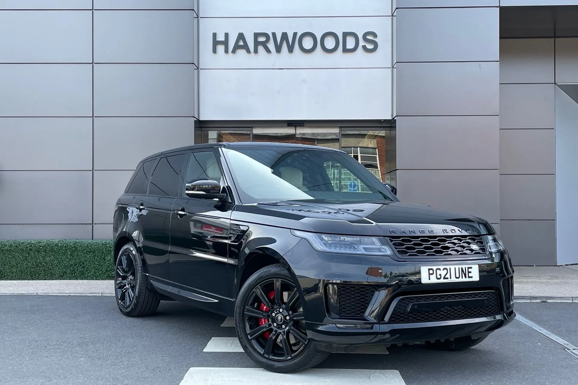 LAND ROVER RANGE ROVER SPORT focused image