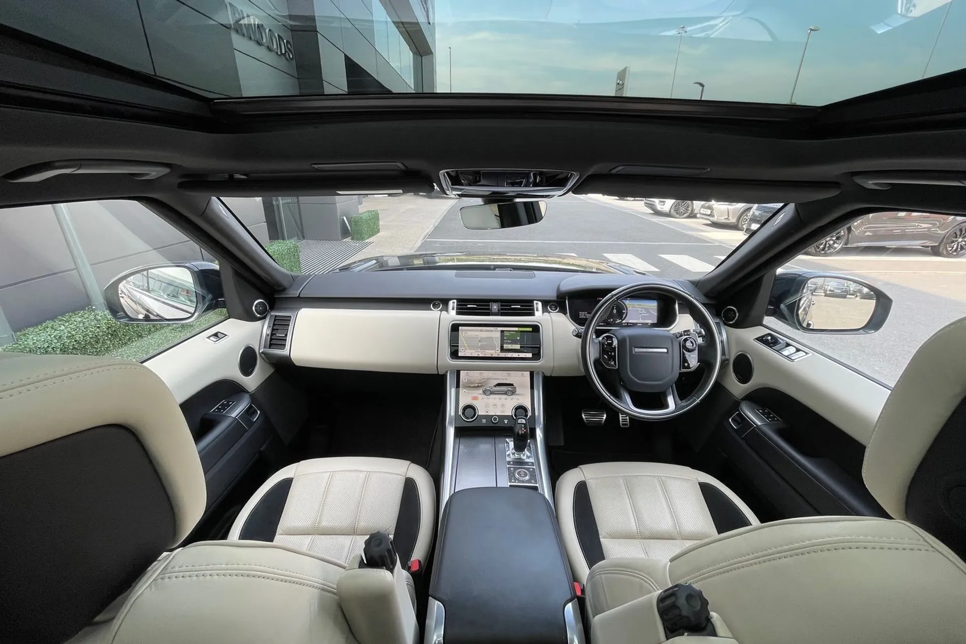LAND ROVER RANGE ROVER SPORT thumbnail image number 3