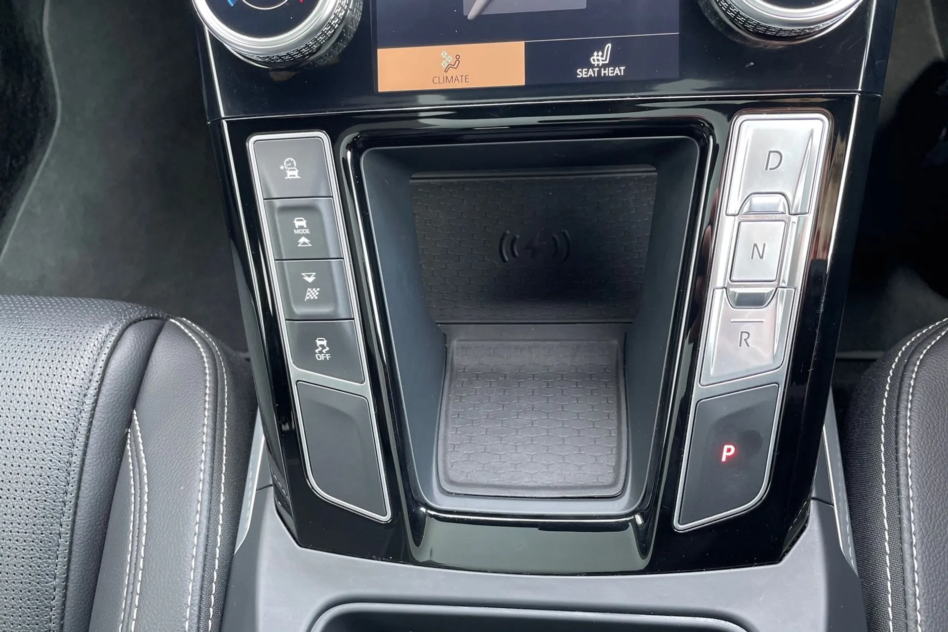 Jaguar I-PACE thumbnail image number 64