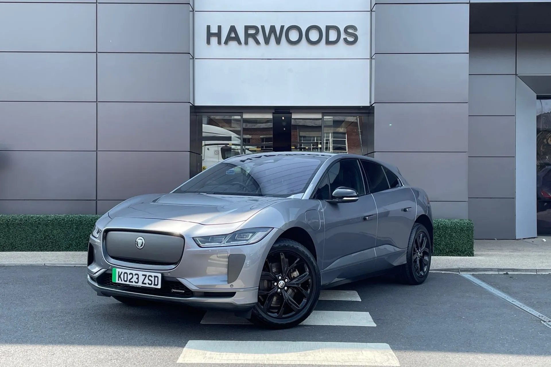 Jaguar I-PACE thumbnail image number 13