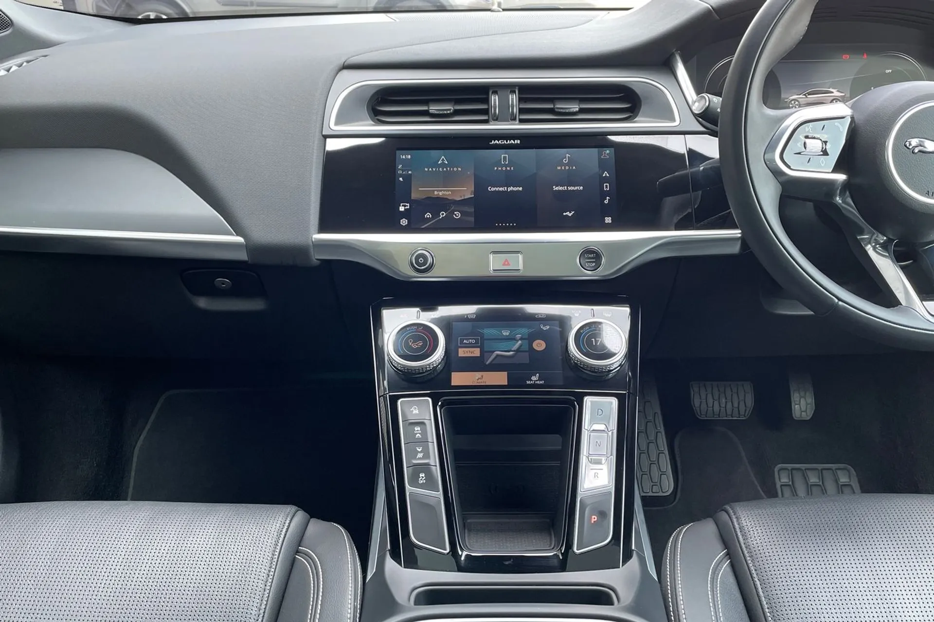 Jaguar I-PACE thumbnail image number 45