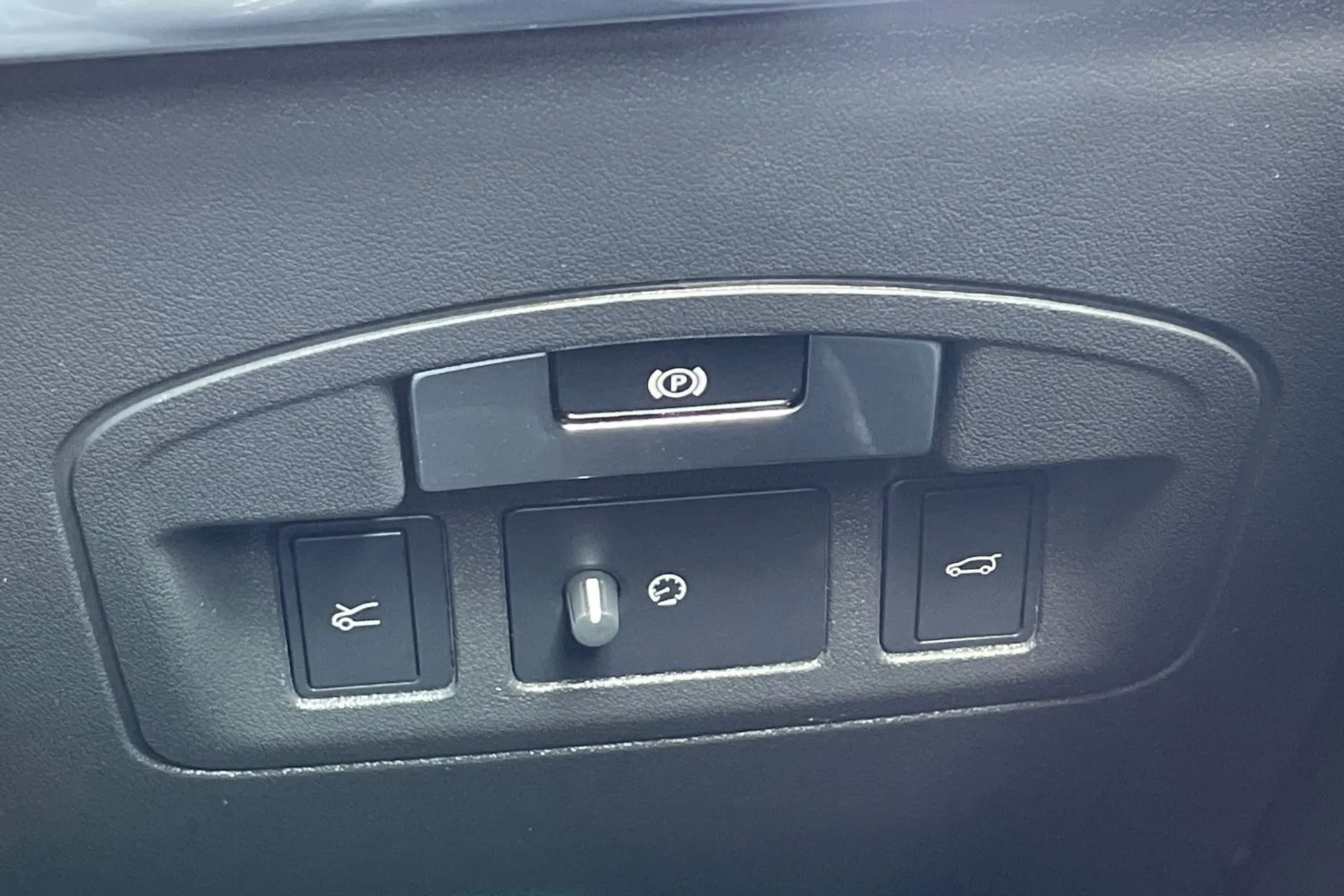 Jaguar I-PACE thumbnail image number 63
