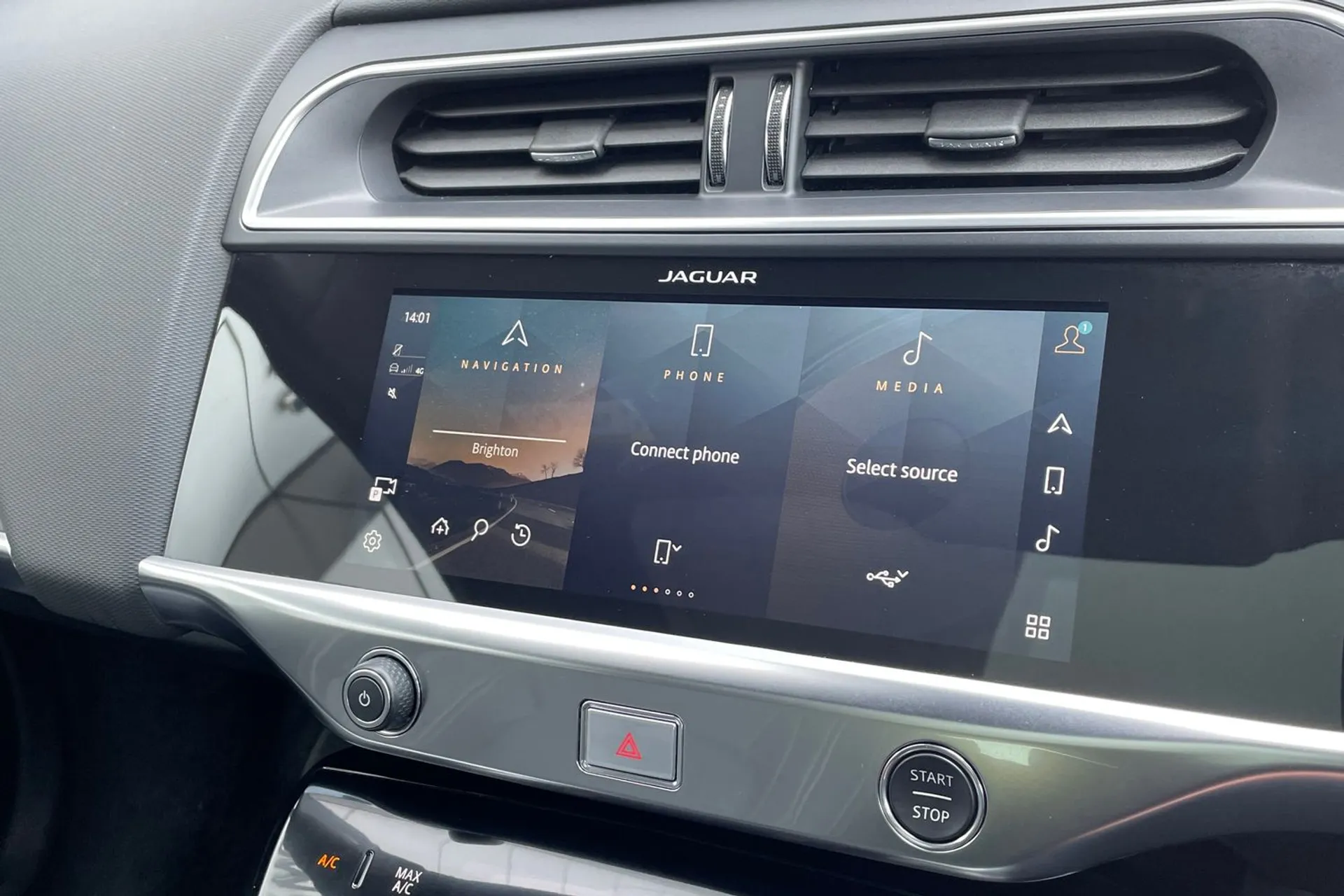 Jaguar I-PACE thumbnail image number 58