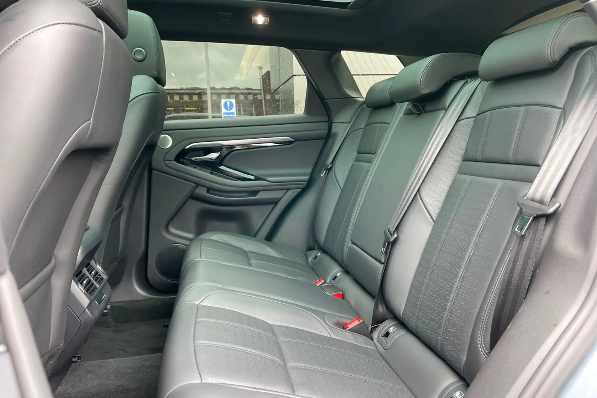 LAND ROVER RANGE ROVER EVOQUE thumbnail image number 41