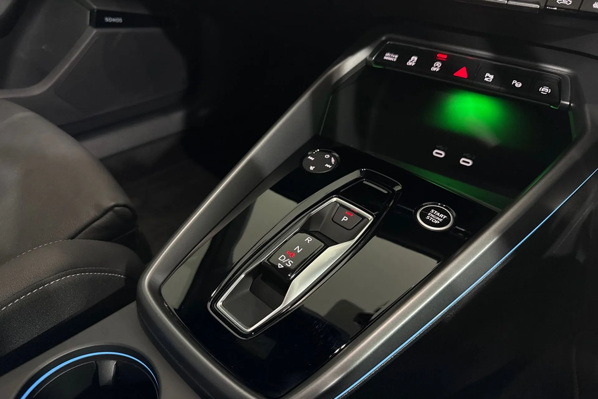 Audi A3 thumbnail image number 28